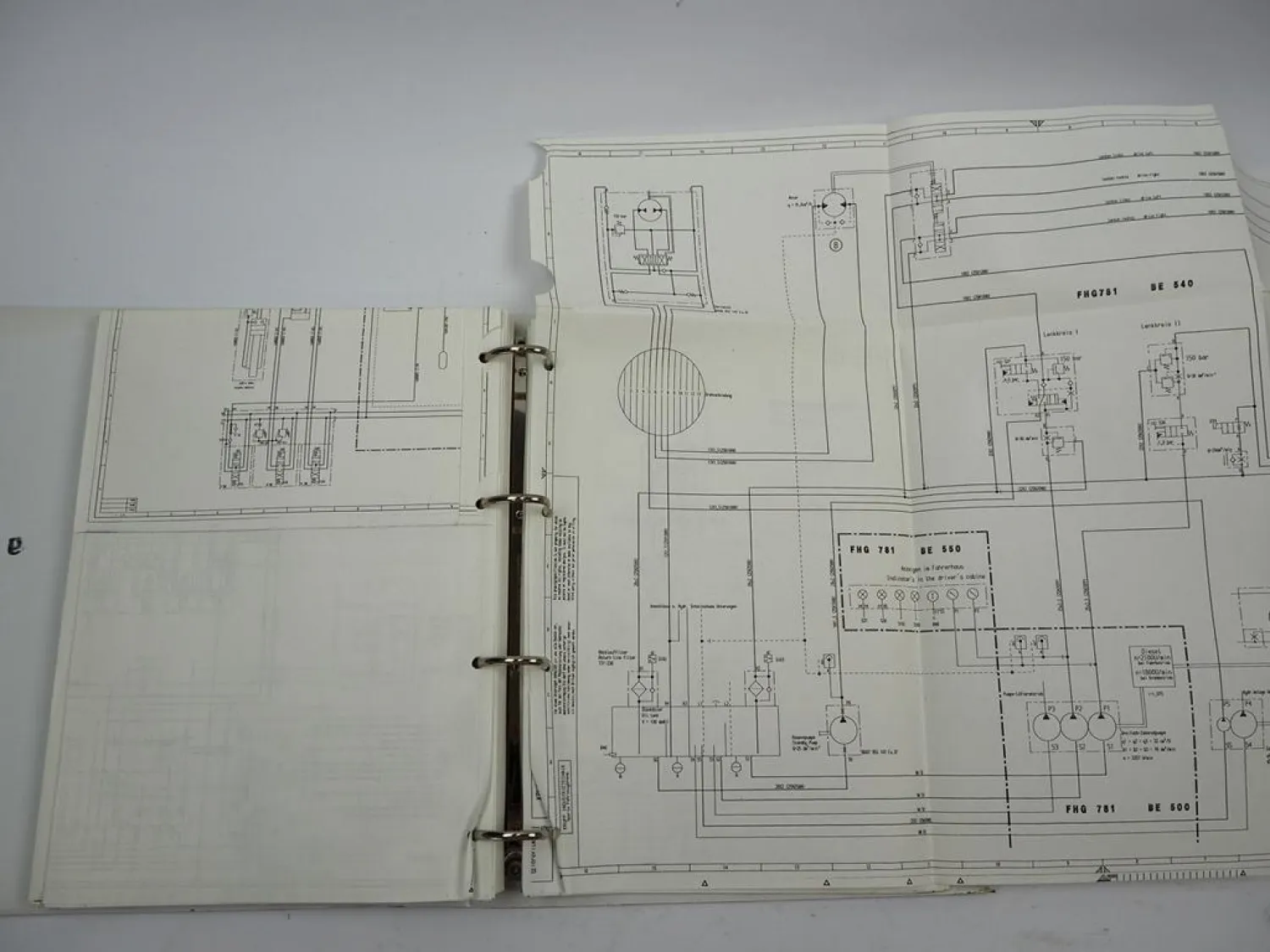 Krupp KMK 4070 Mobilkran Betriebsanleitung Bedienung Wartung Schaltplan 08/1991