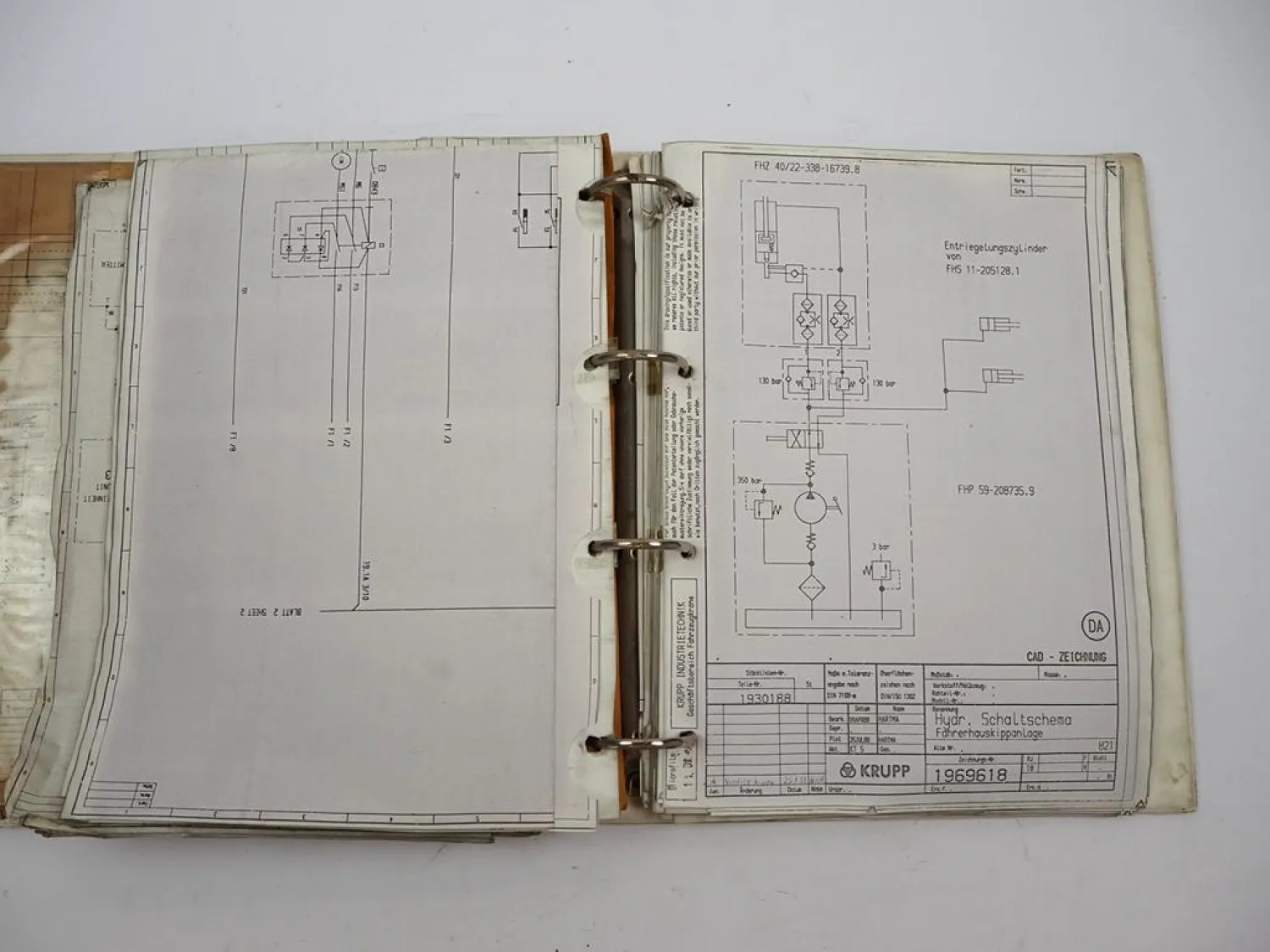 Krupp KMK 4071 Mobilkran Wartungsplan Schaltplan Elektrik Hydraulik ca. 1988
