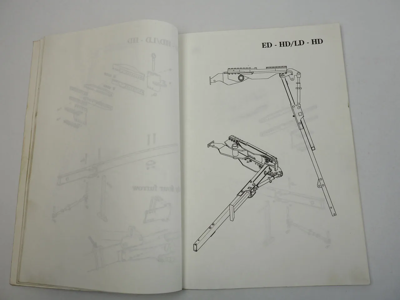 Kverneland Packomat C on Mounted Ploughs Assembly Manual Anbauanleitung 1995