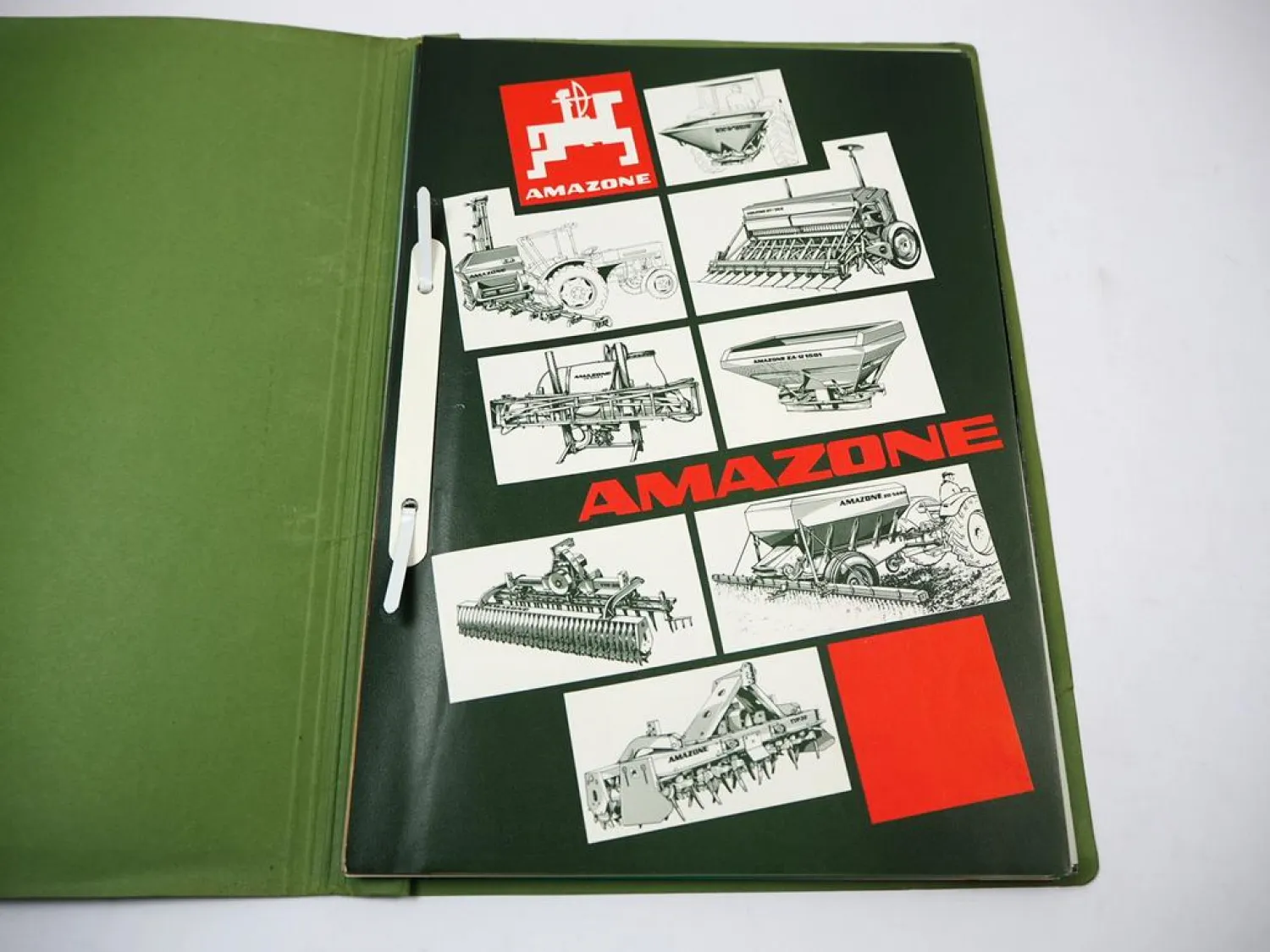 Mappe mit 44x Prospekt Amazone Anbaugeräte für Schlepper Unimog 1980er Jahre