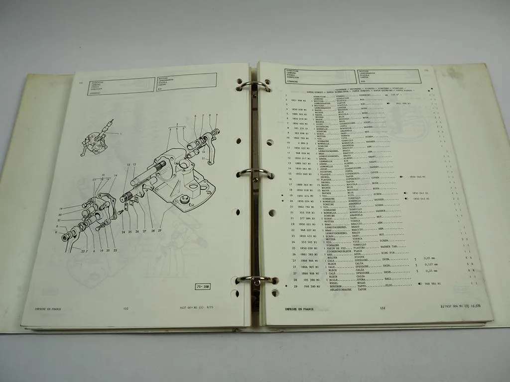 Massey Ferguson MF 152 MK III Schmalspurschlepper Ersatzteilliste 1975/78