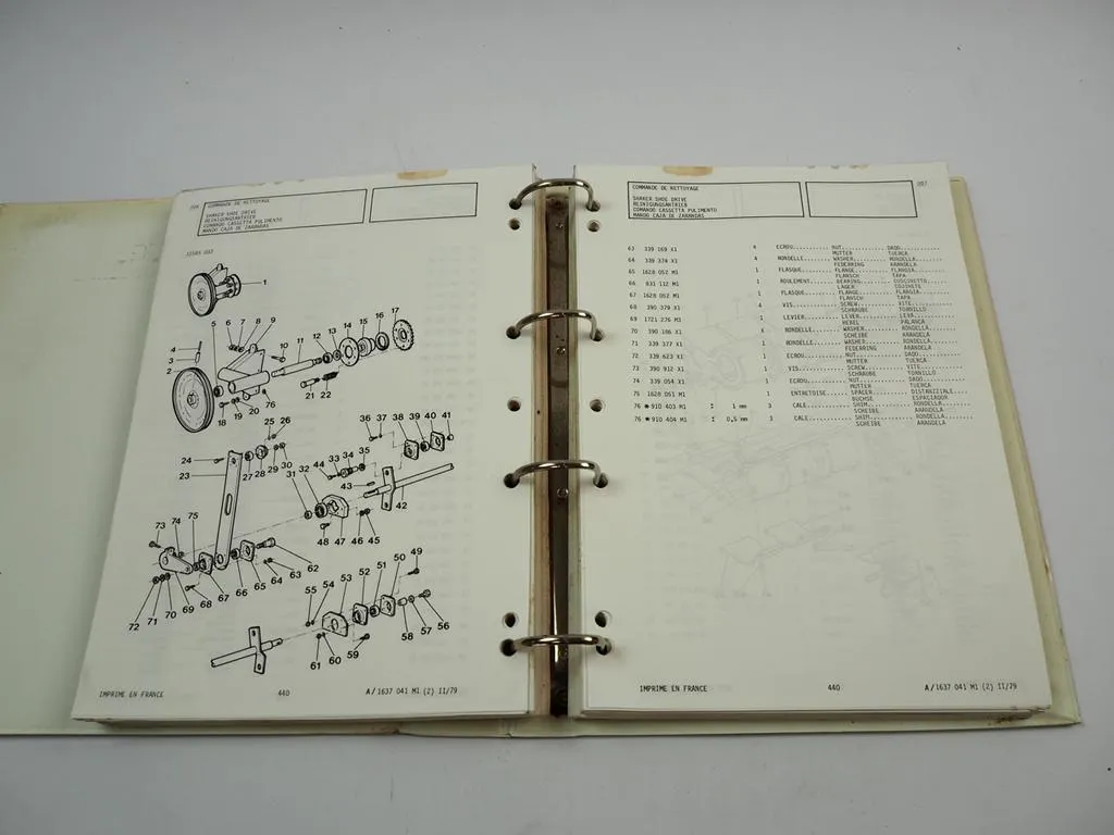 Massey Ferguson MF 440 Mähdrescher Combine Ersatzteilliste Parts List 1978/79