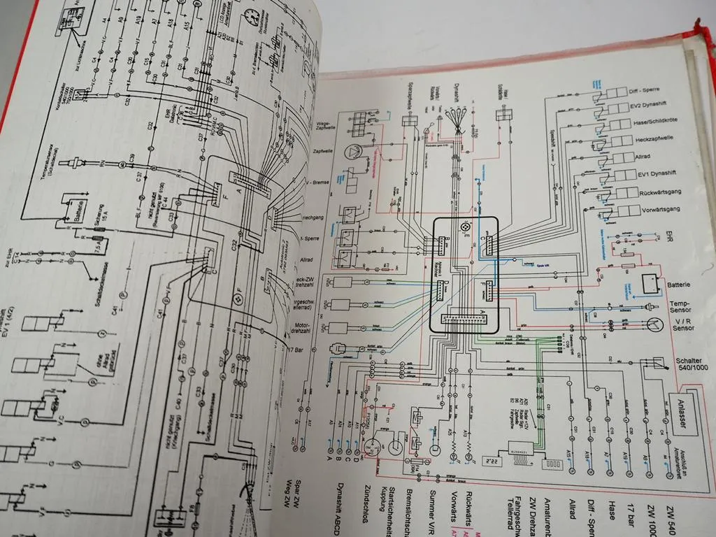 Massey Ferguson MF 6200 8200 Elektrik Hydraulik Service Training Schulung 2003