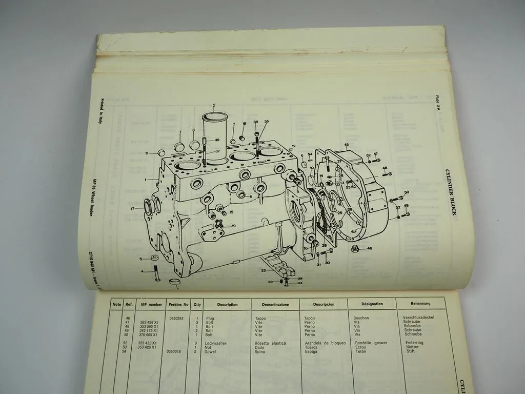 Massey Ferguson MF33 Wheel Loader Radlader Parts Book Ersatzteilliste 1972/74