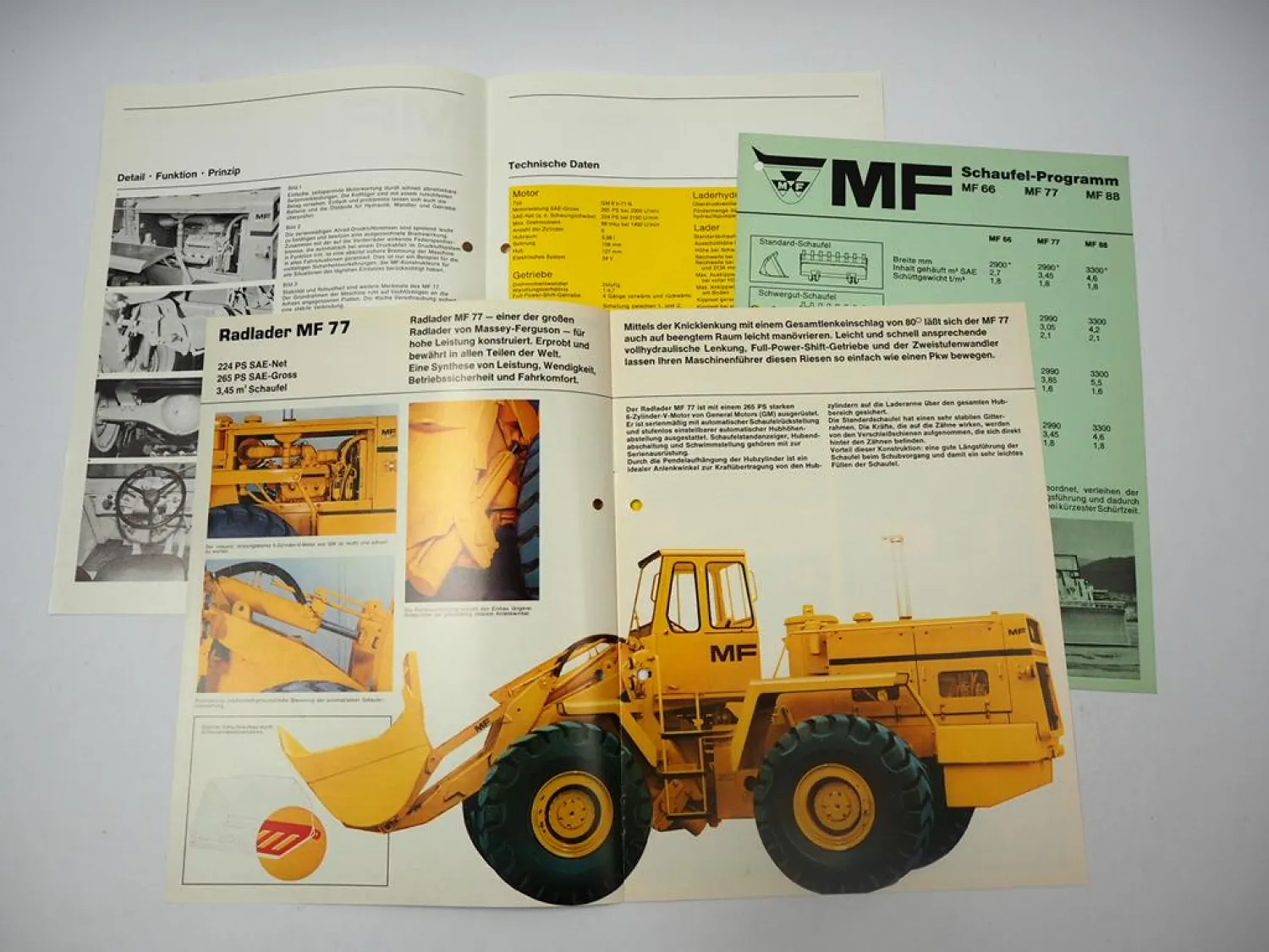 Massey Ferguson MF77 Radlader 3x Prospekt Technische Daten 1971/72