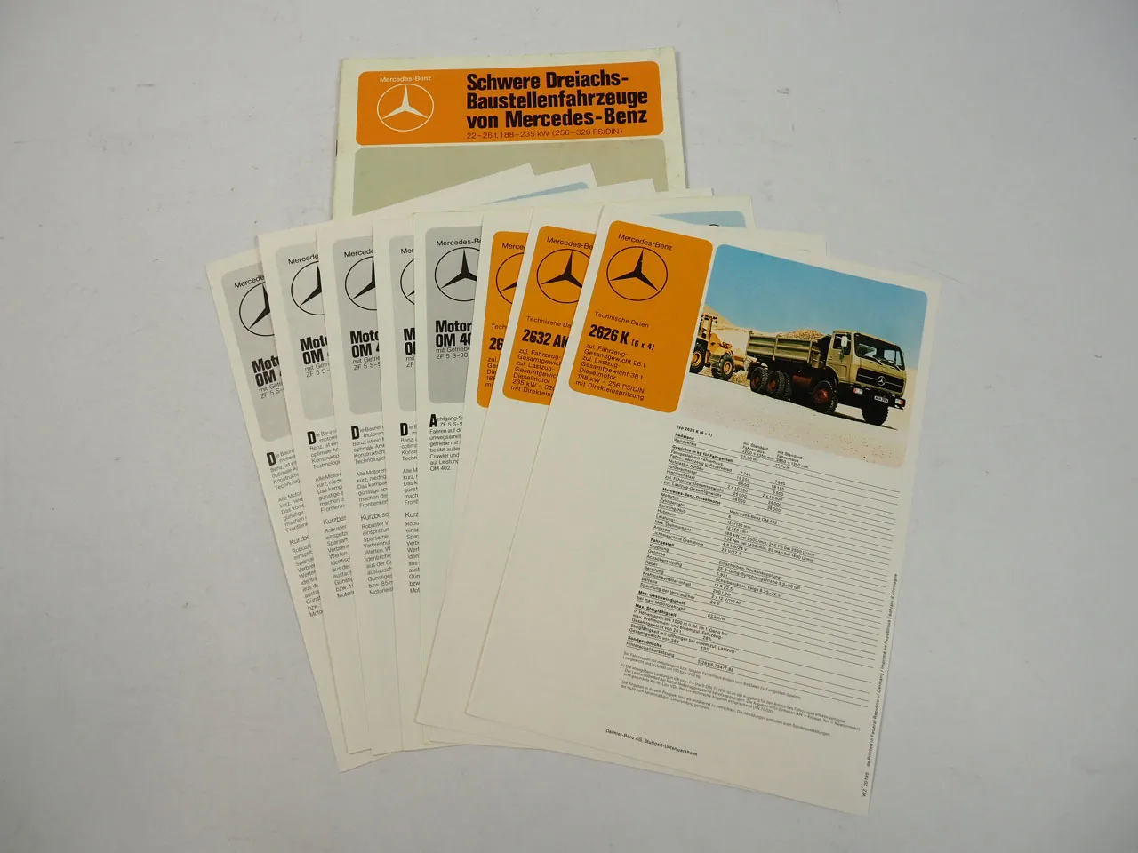 Mercedes Benz Schwere Dreiachs-Baustellenfahrzeuge Prospekt WZ20195/05/010479