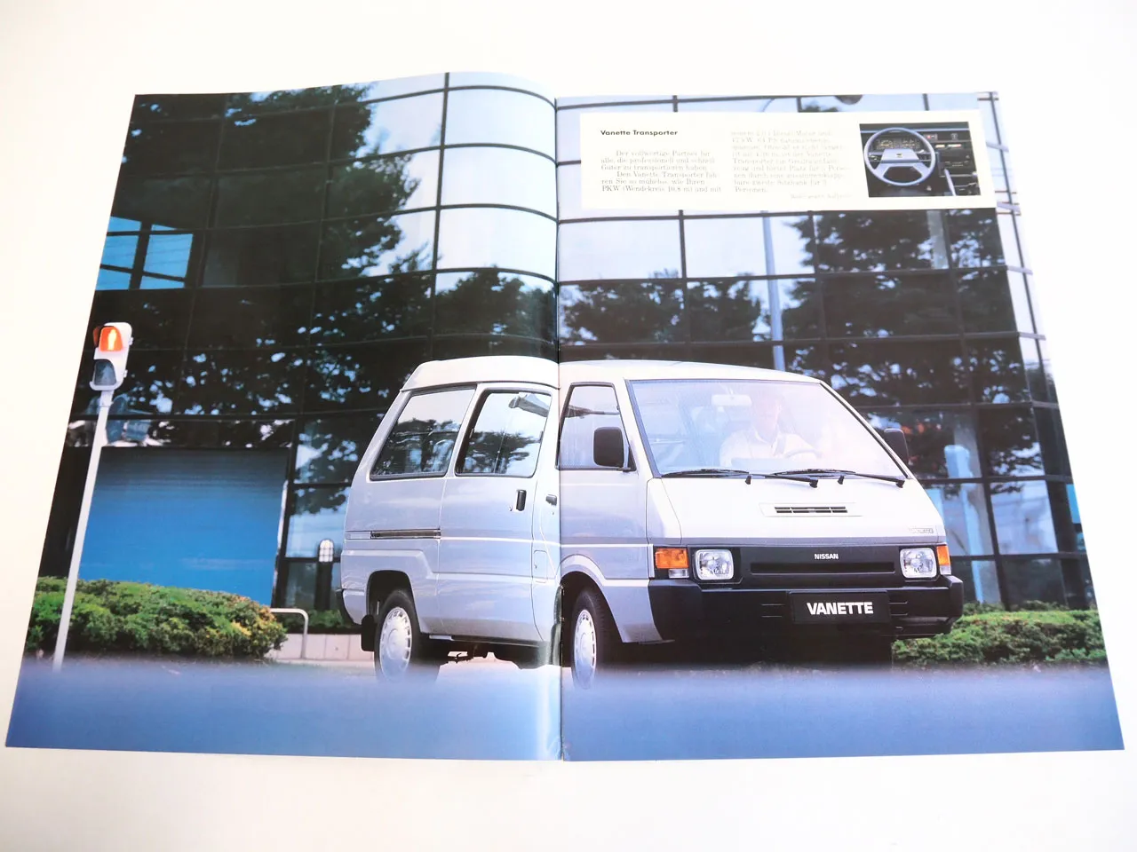 Nissan Vanette Urvan Transporter PKW Prospekt 1989