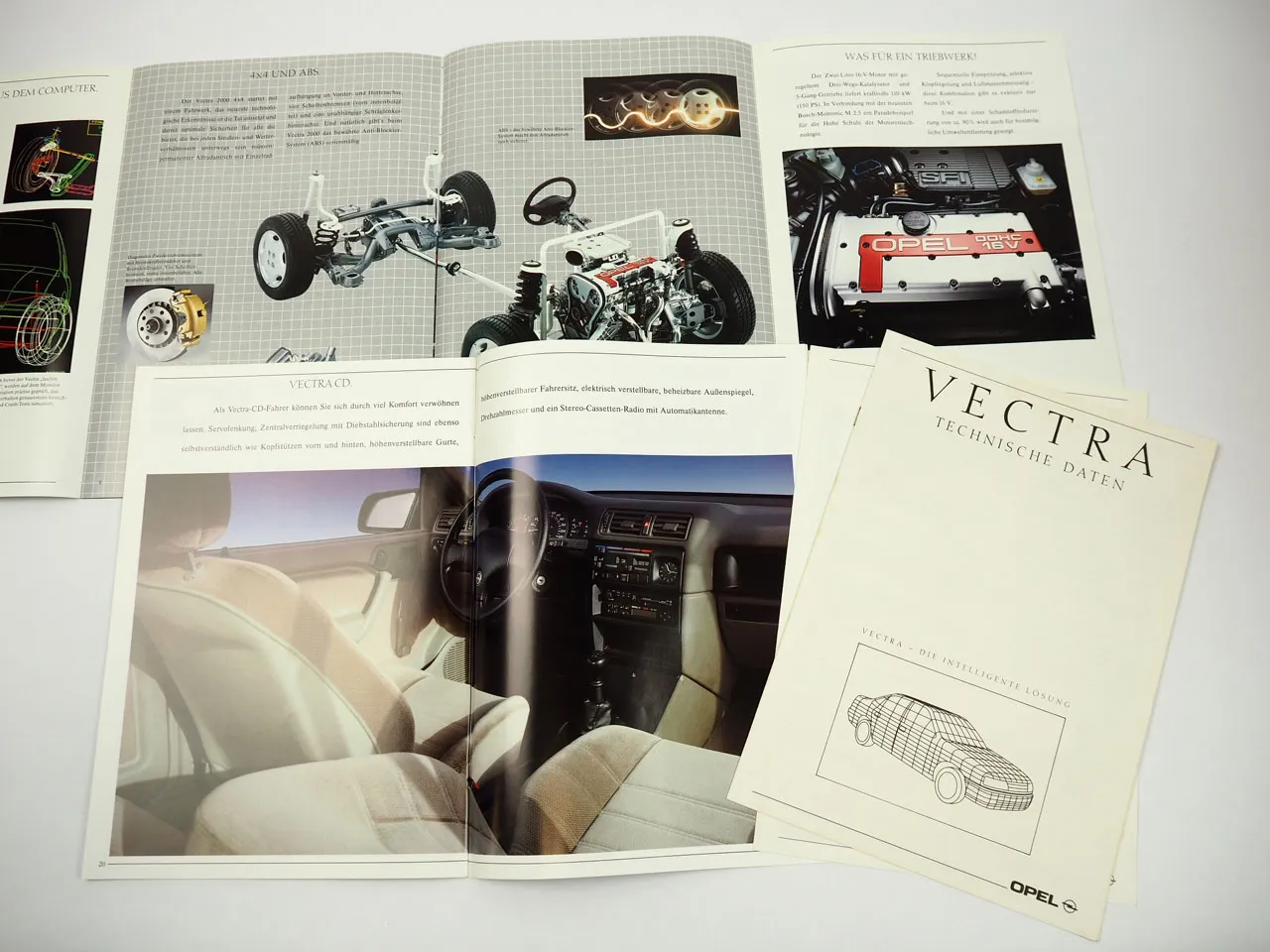 Opel Vectra und Vectra 2000 2.0i 16V 2x Prospekt mit technischen Daten 1989/90