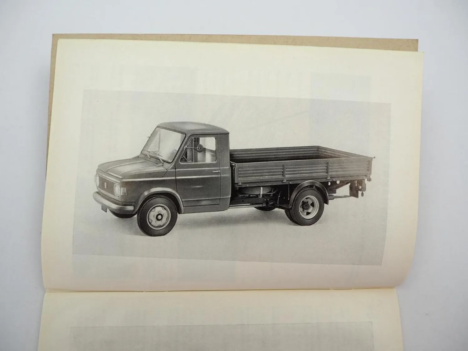 Original Fiat 616 N2 Lastwagen Betriebsanleitung Bedienung Wartung 1968