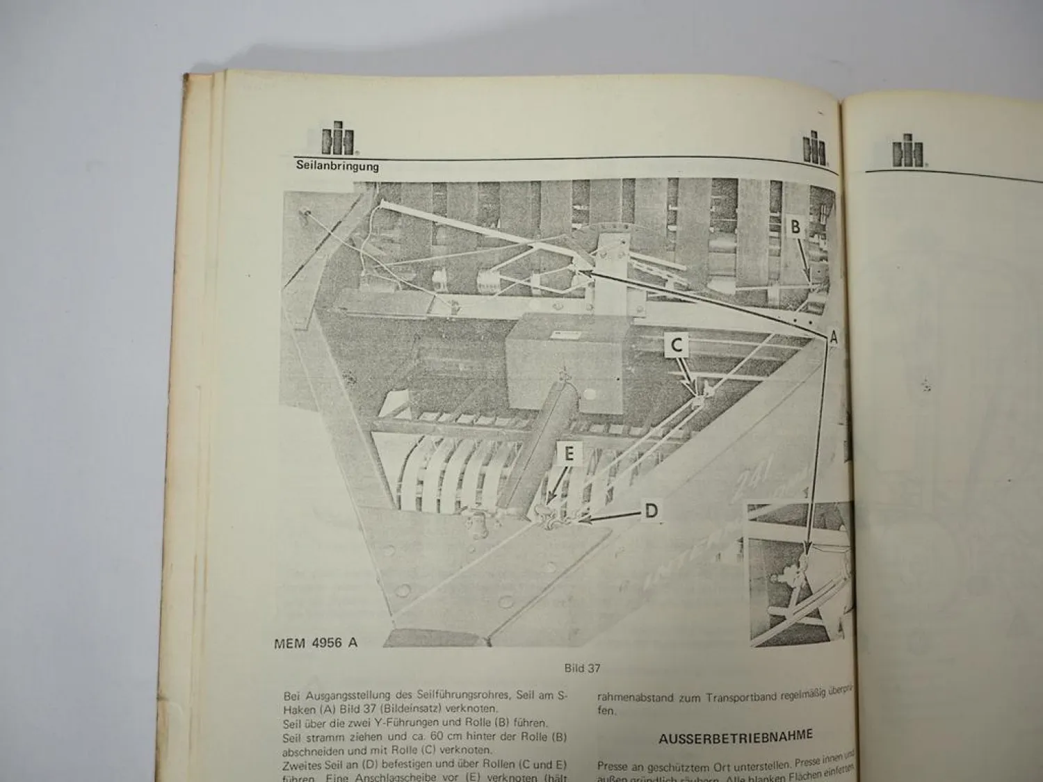 Original IHC 241 Großballenpresse Betriebsanleitung Bedienung Wartung 1977