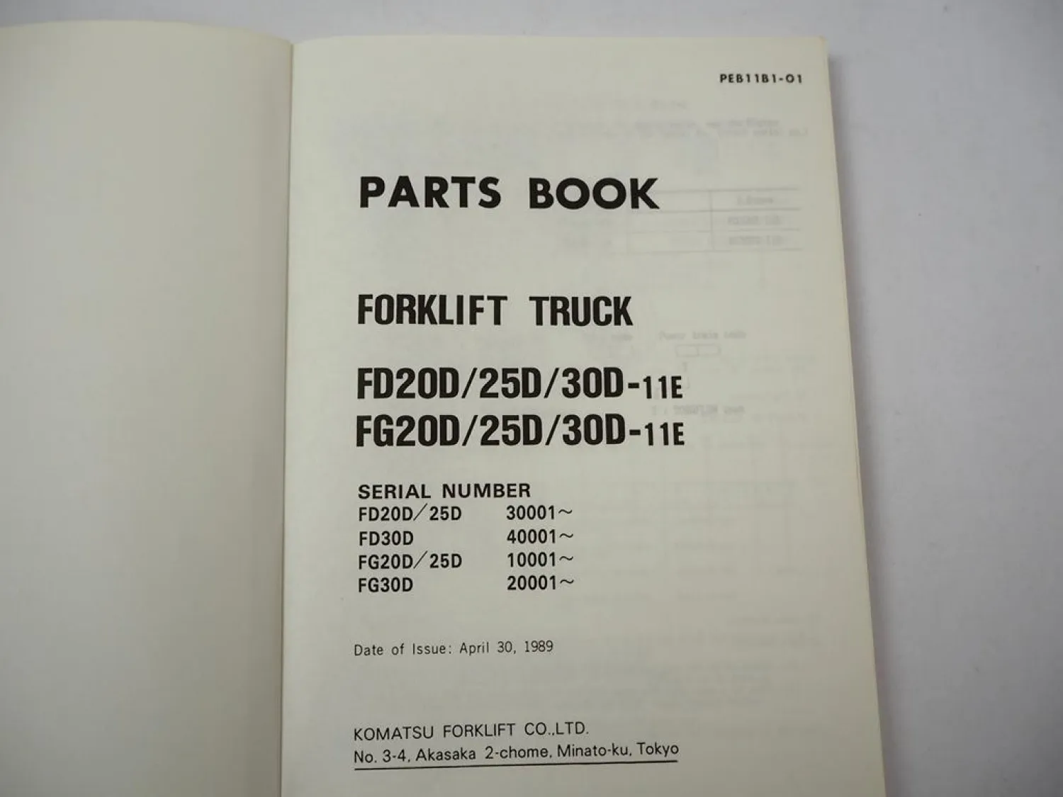 Original Komatsu FD FG 20 25 30 -11E Forklift Parts List Ersatzteilliste 1989