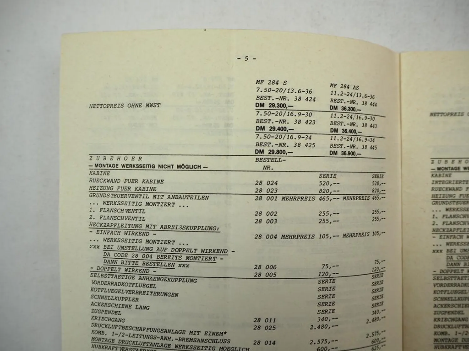 Original Preisliste Massey Ferguson MF Schlepper und Zubehör 1980