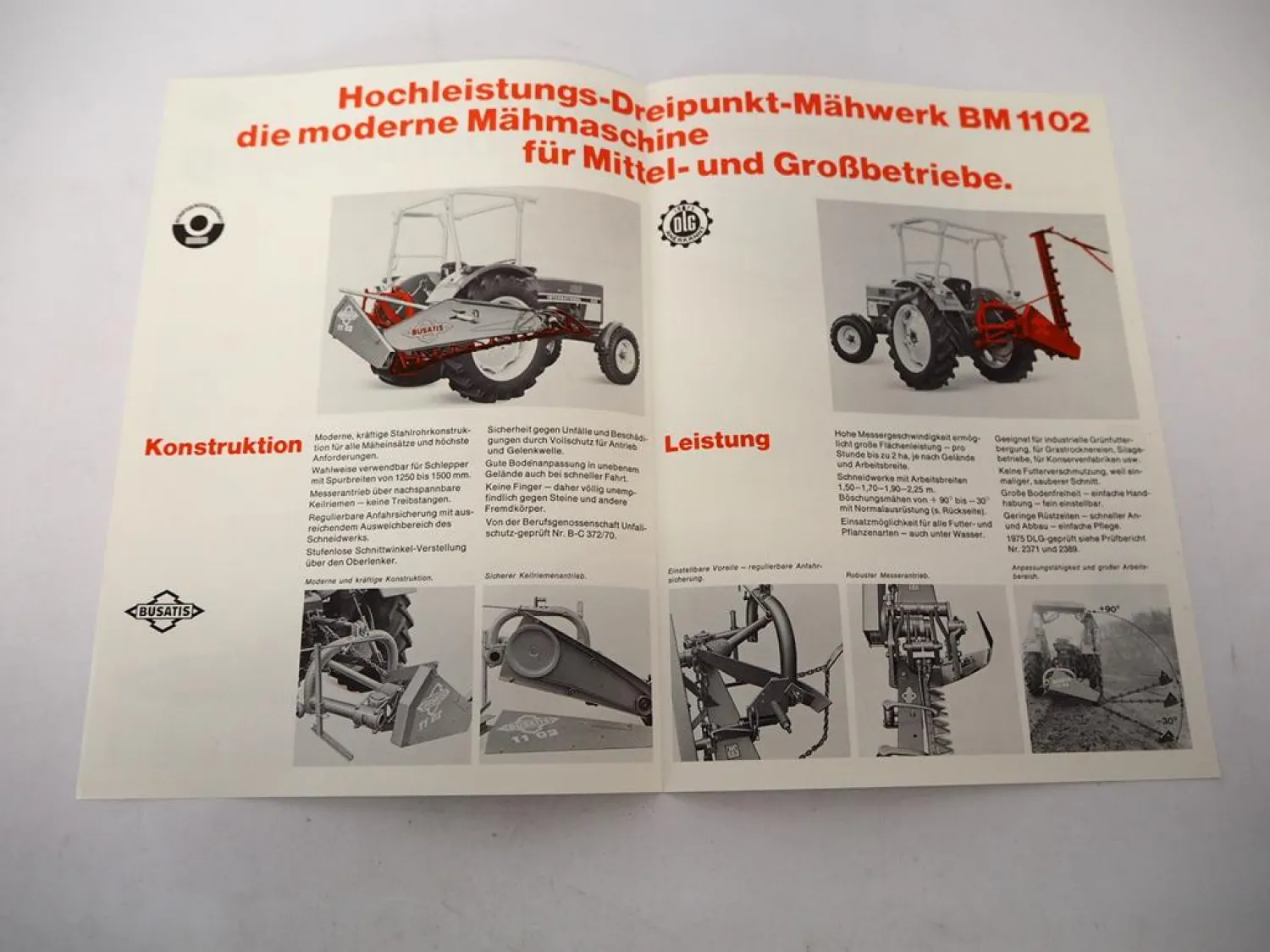 Original Prospekt Busatis BM1102 Mähwerk an IHC Schlepper 1984