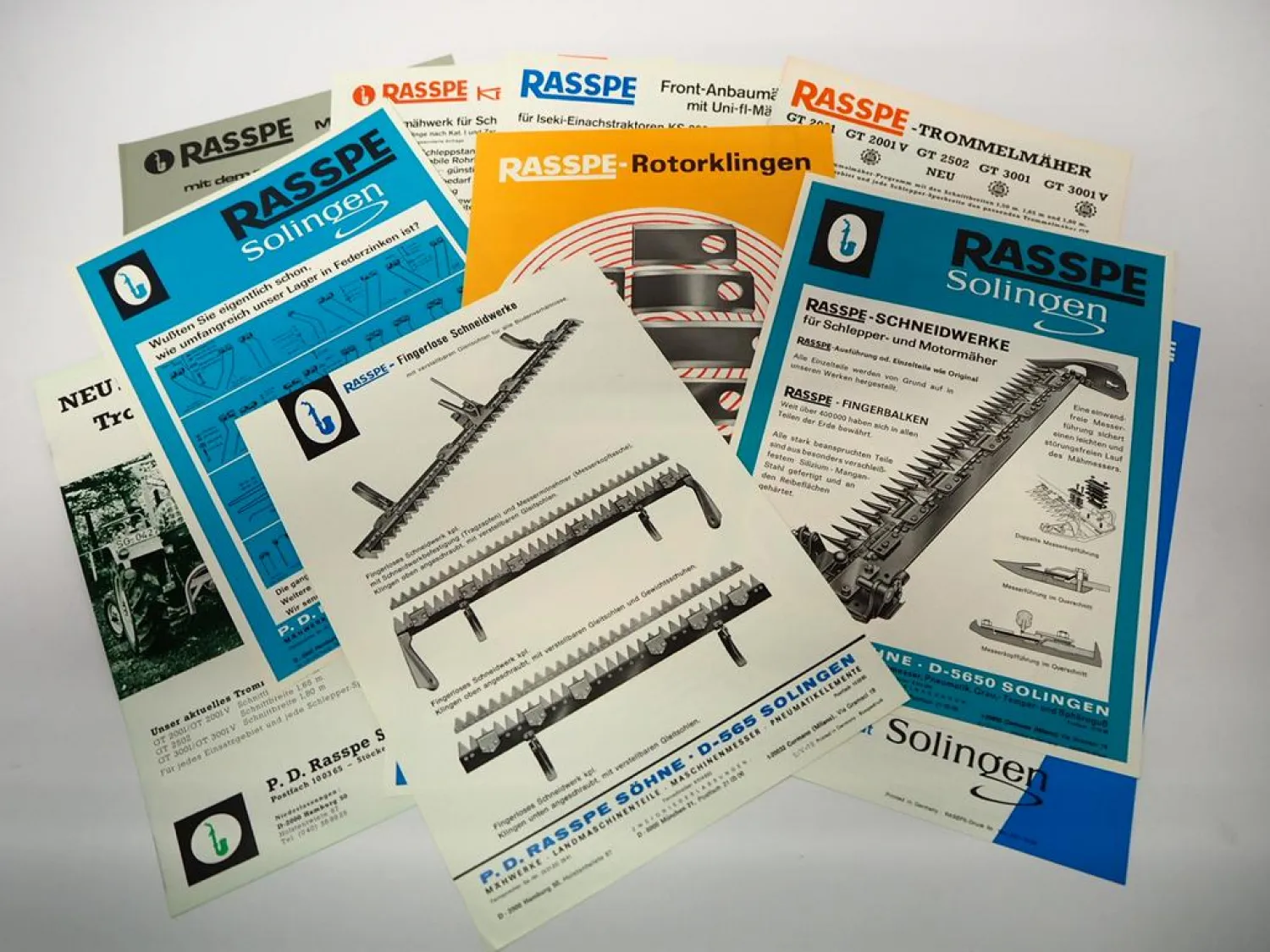 13 Original Prospekte Rasspe Anbaugeräte für Schlepper & Einachstraktoren