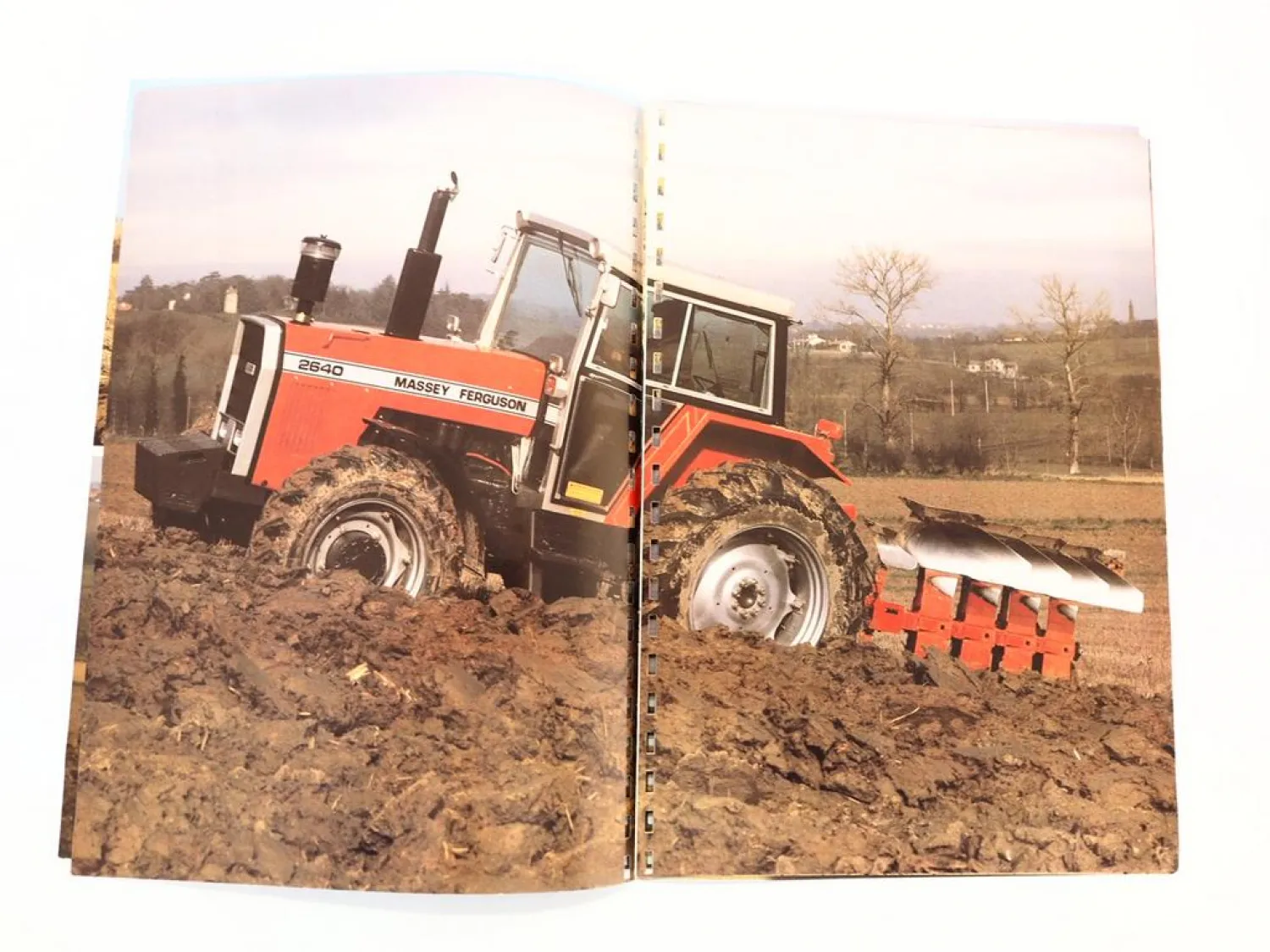 Original Prospekt Massey Ferguson MF 2640 Schlepper 1982 mit technischen Daten