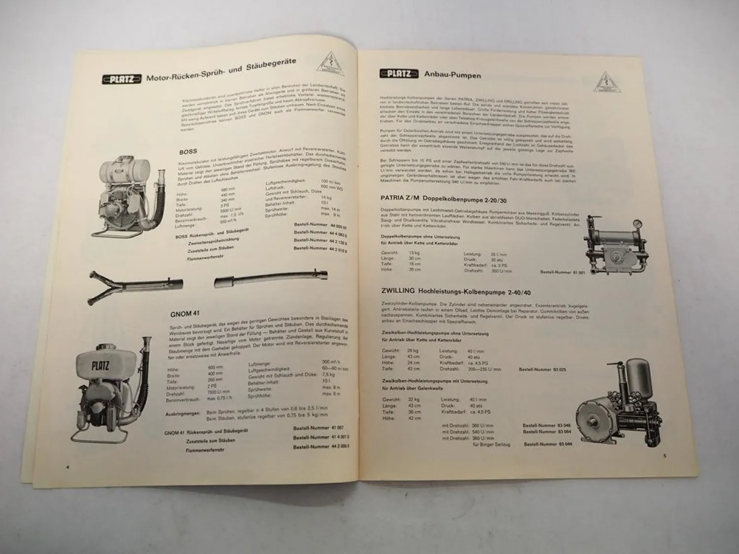 Original Prospekt Platz Spritzgeräte Sprühgeräte Pumpen z.B. an Unimog 1965