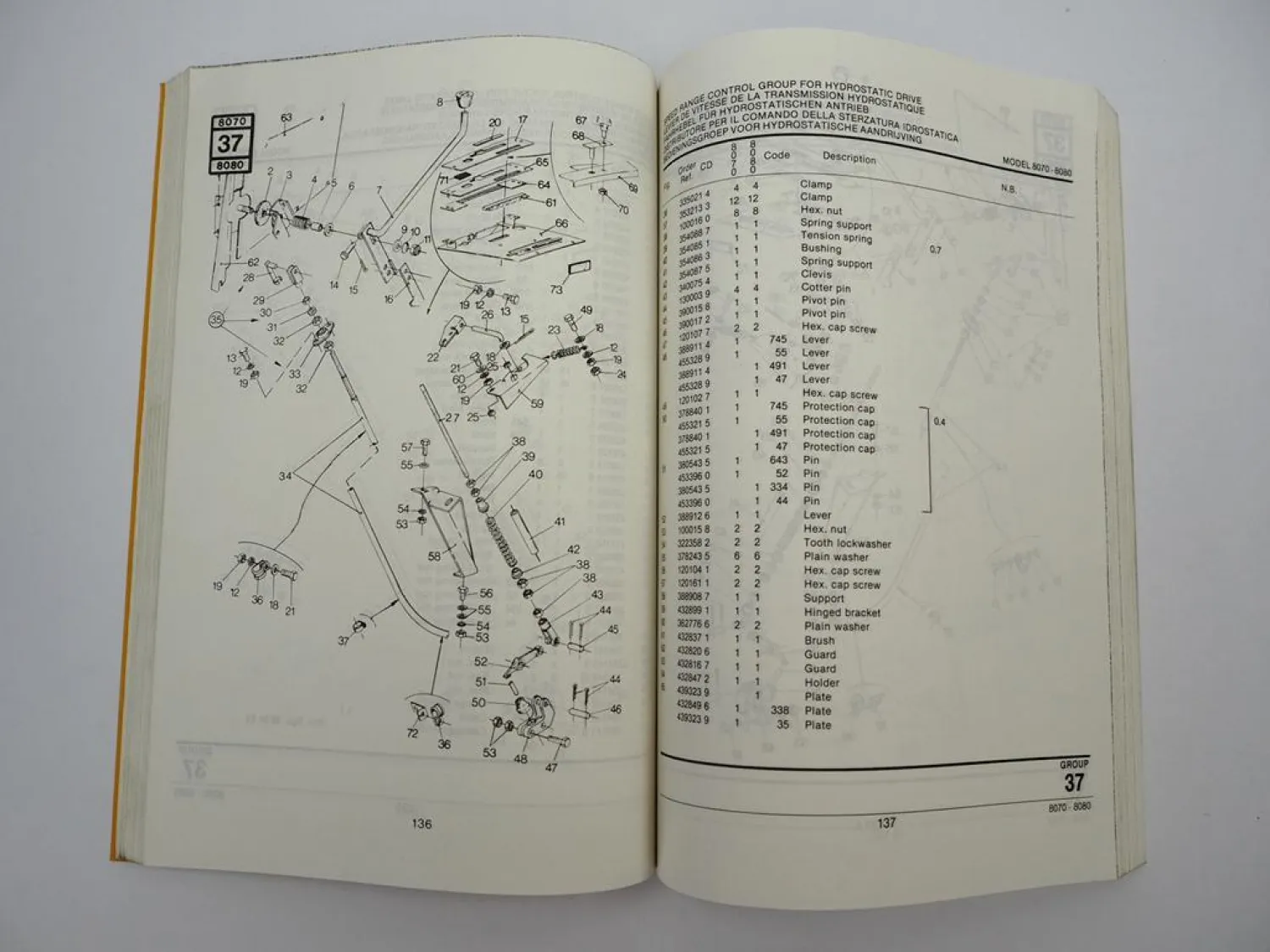 Original Sperry New Holland 8070 8080 Combine + Accessories Parts List 1976/85