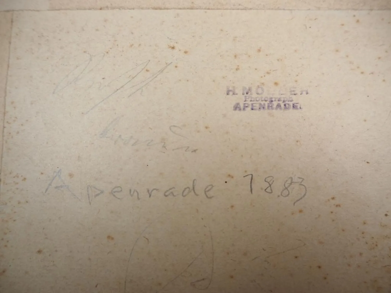 Pappfoto Apenrade Dänemark 1883 Schulklasse Schulhaus