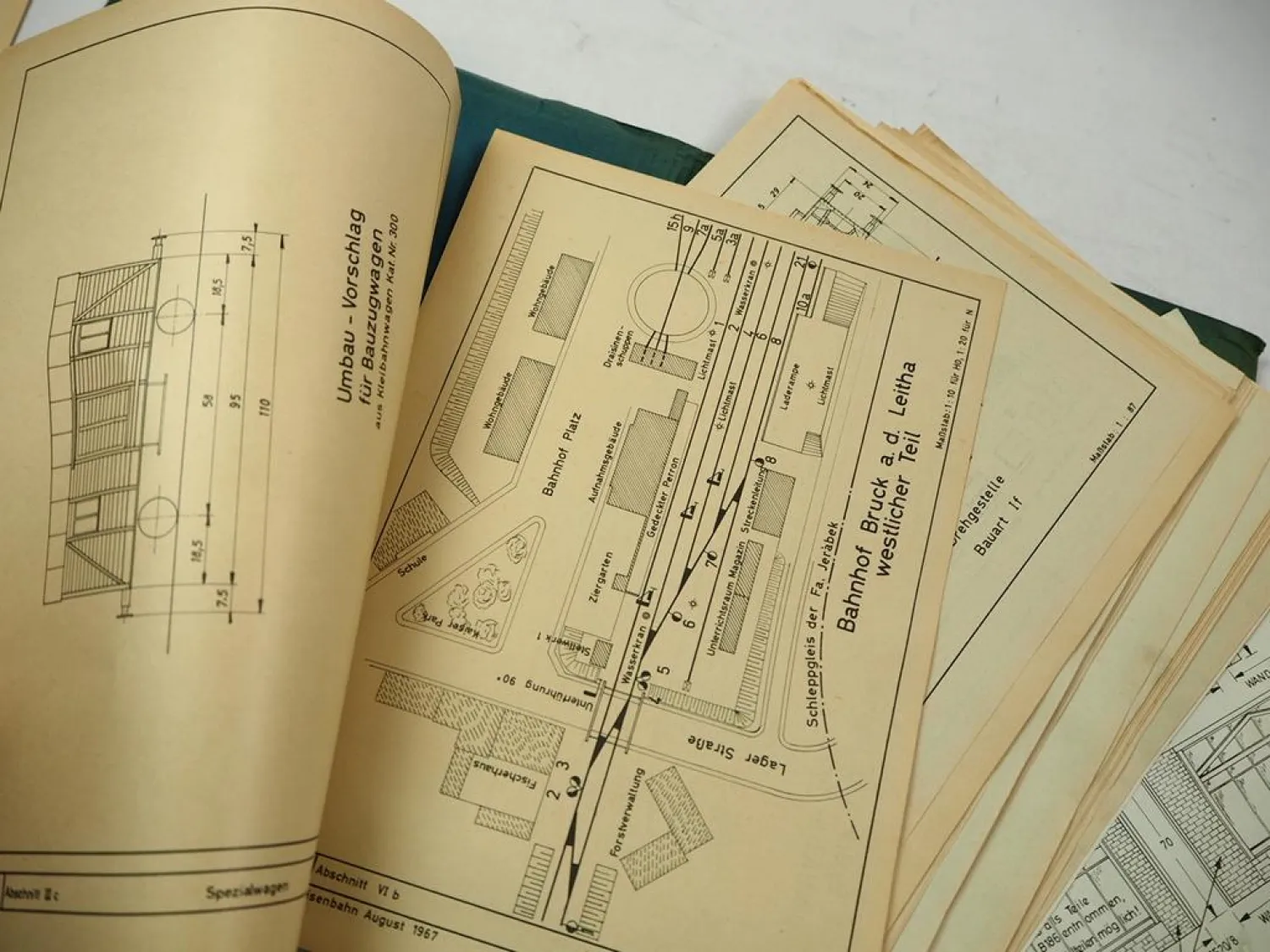 Pläne Blätter Die Modelleisenbahn ca. 60 Stück 1960er Jahre Züge Signale Anlagen