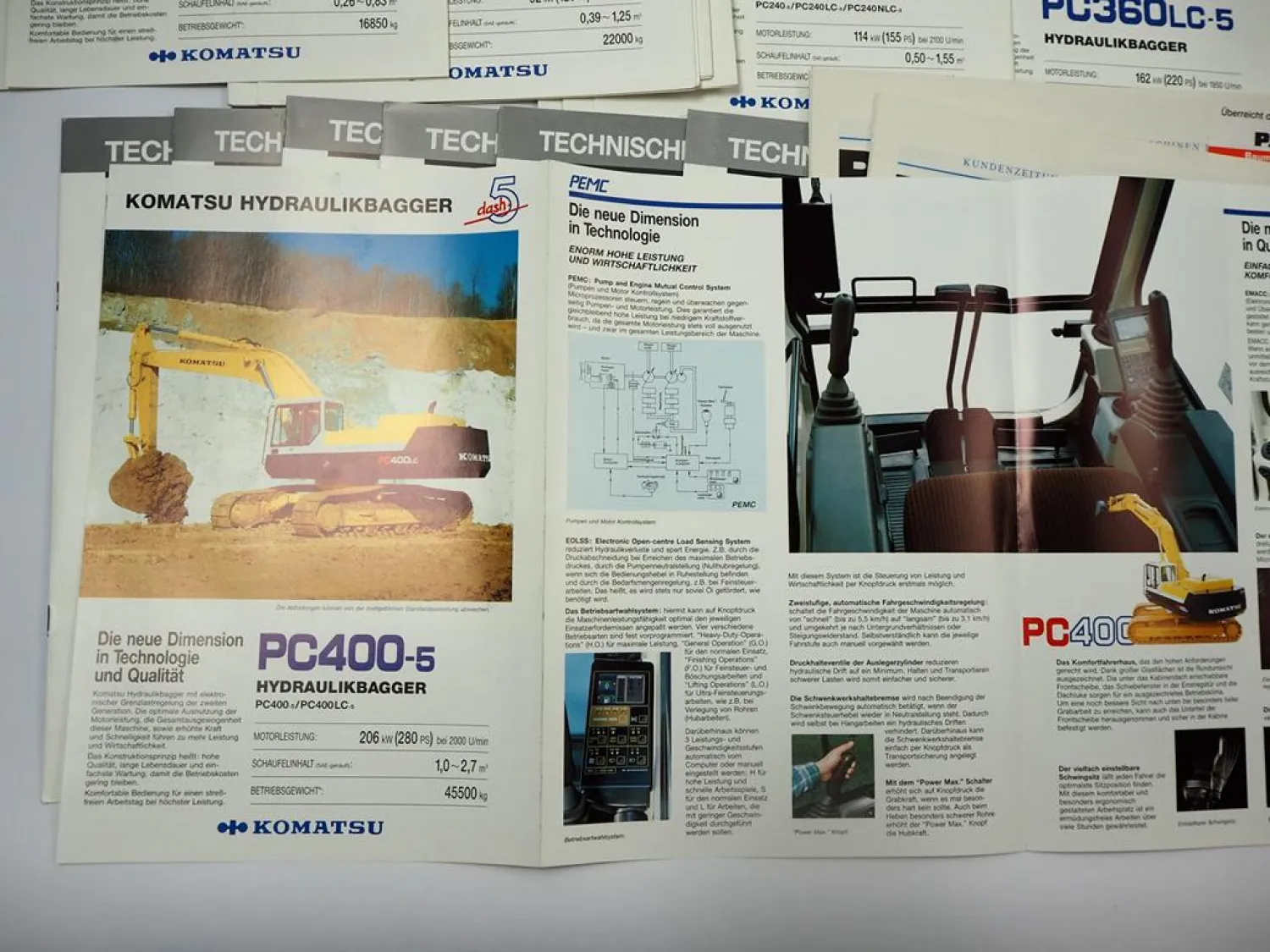 Posten 22x Prospekt Komatsu PC Hydraulikbagger Lieferprogramm 1990er Jahre