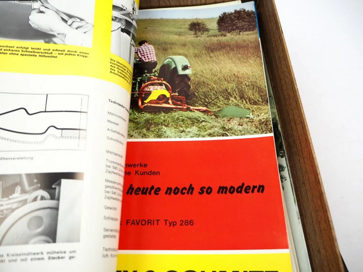 Posten Original Prospekte Landtechnik Mähwerke im Archivkasten ca. 1970/80er J.