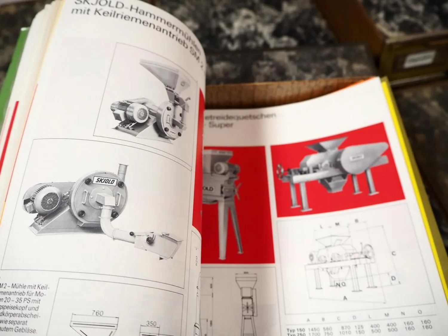 Posten Original Prospekte Landtechnik Mischer Trockner in Archivkasten 1960/80er