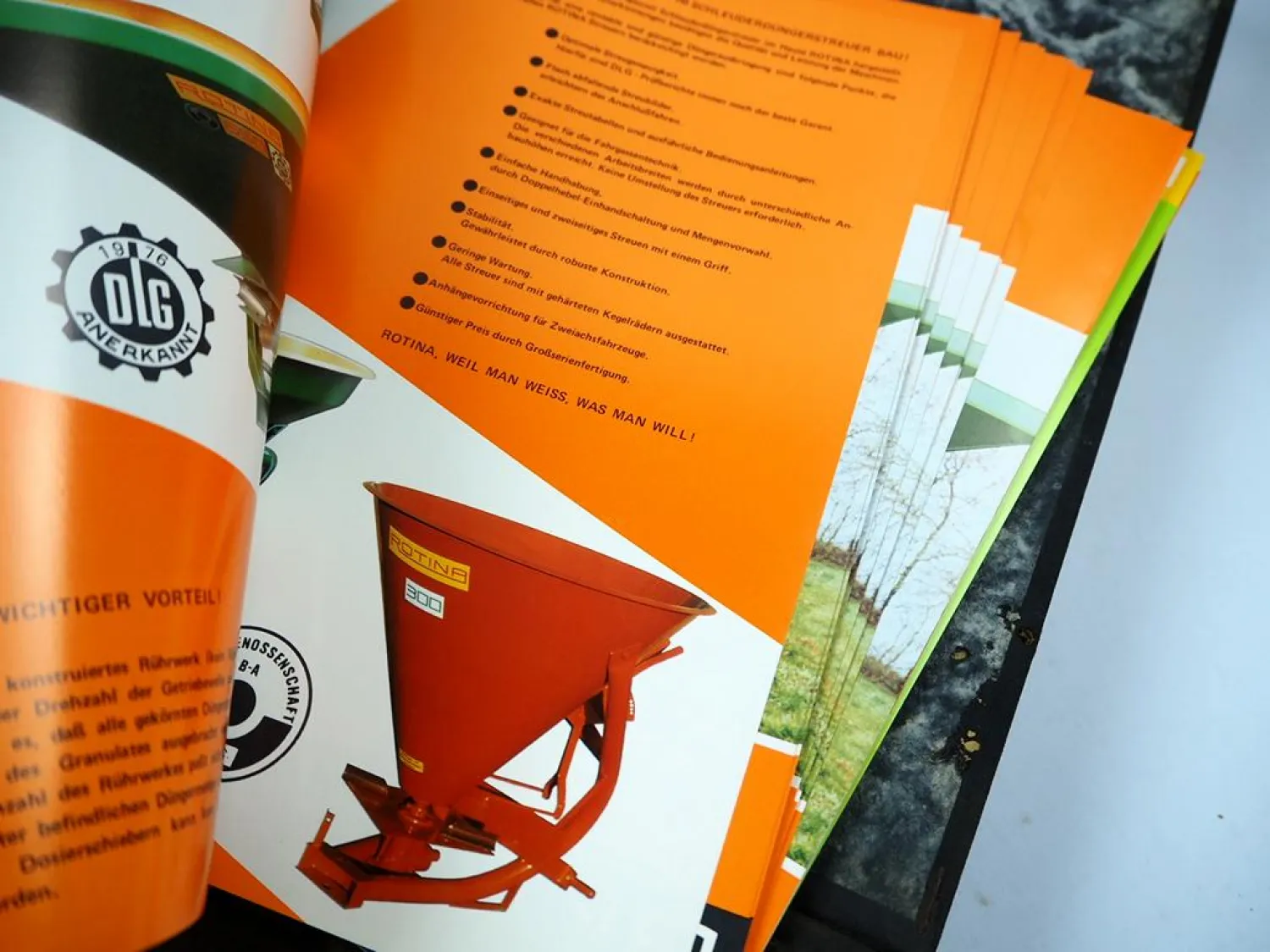 Posten Original Prospekte Prüfberichte Rotina Düngetechnik in Archivkasten