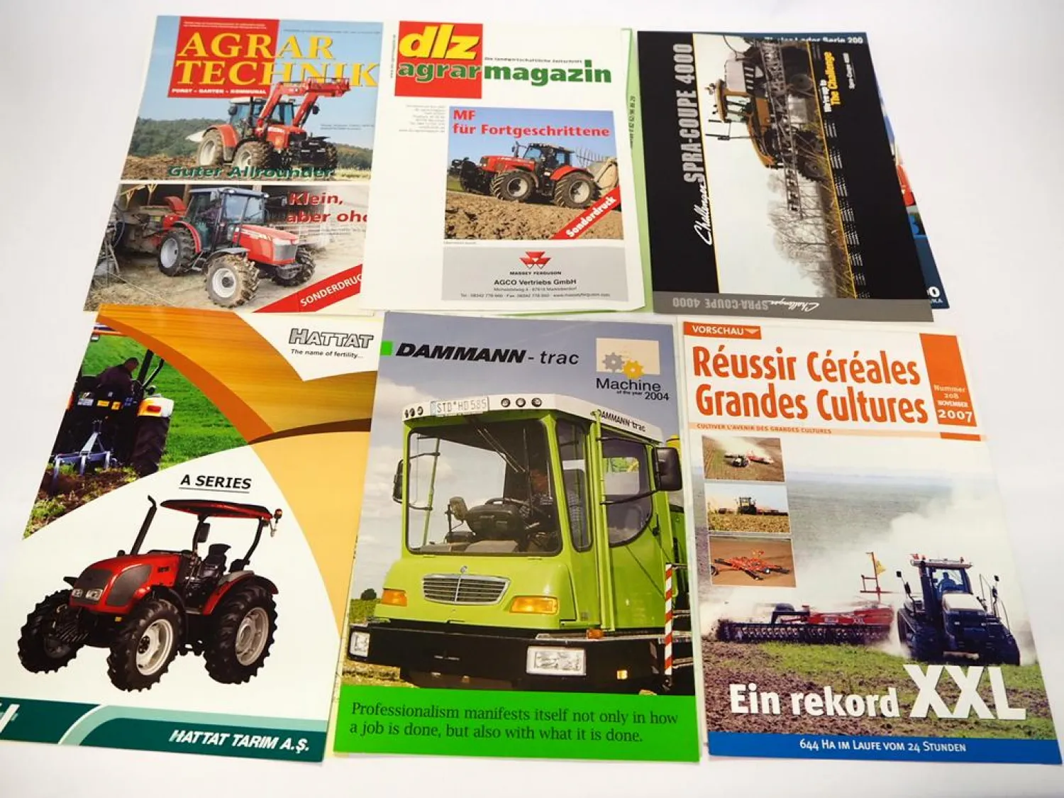 Posten Original Prospekte Schlepper Hoftraktoren ca. 2000er Jahre