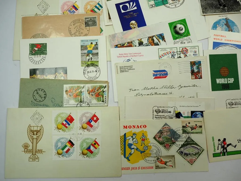 Posten Sonderstempel Briefmarken Fotos Thema Fussball ca. 1910 bis 2010