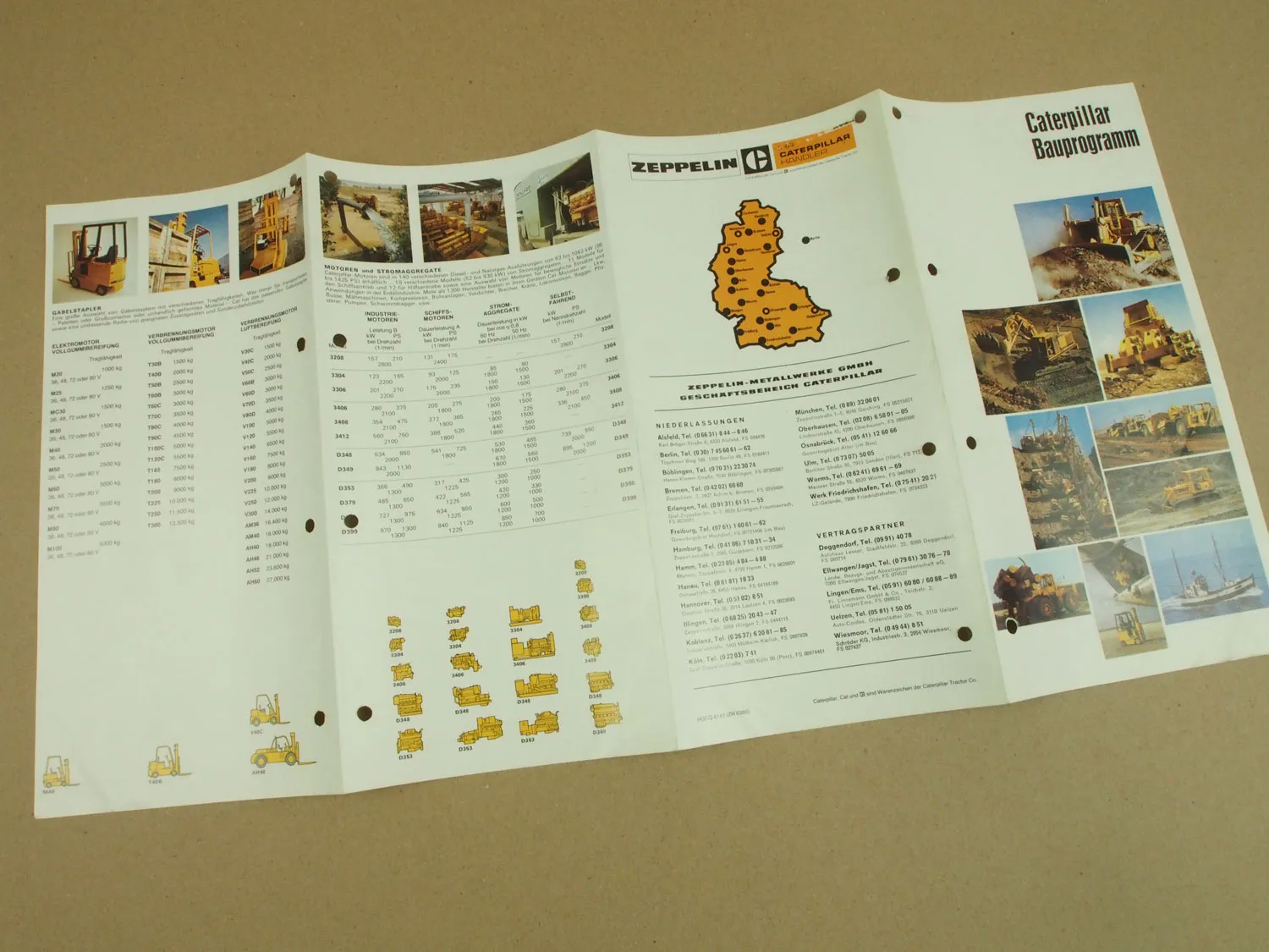 Prospekt Caterpillar Bauprogramm Bagger Raddozer Lader Motren Grader um 1980