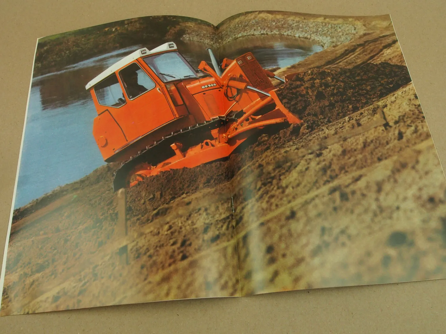 Prospekt Deutz DP900 Planierraupe von 1971