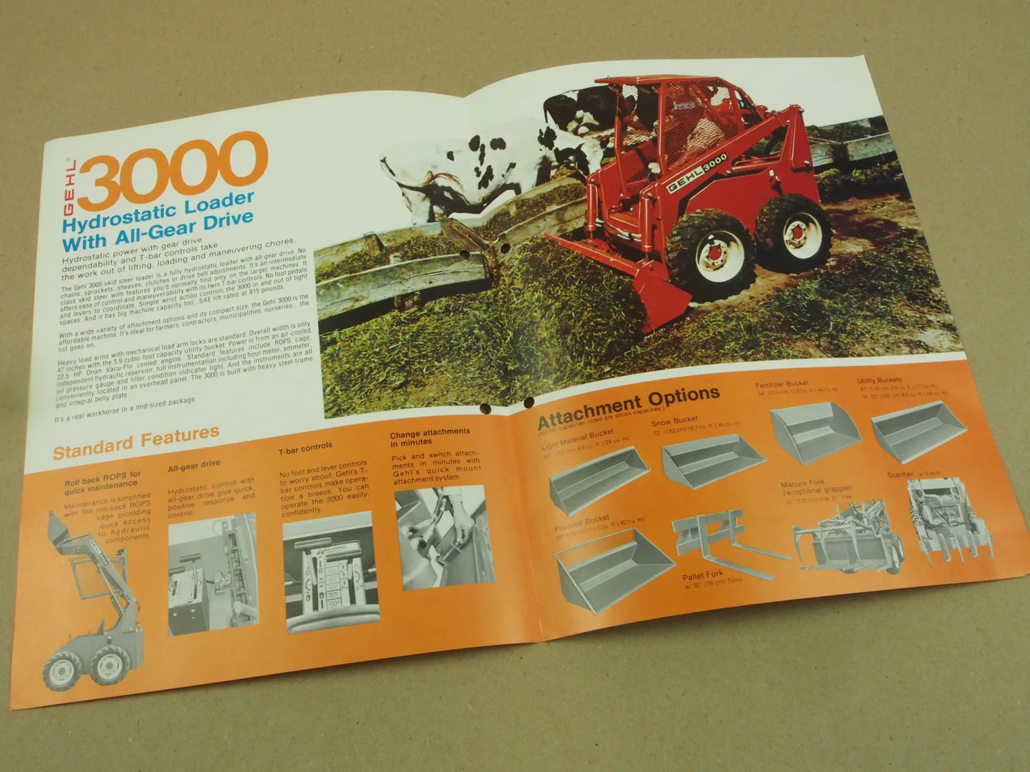 Prospekt Gehl Wisconsin USA 3000 series hydrstatic skid steer loader 70s in engl