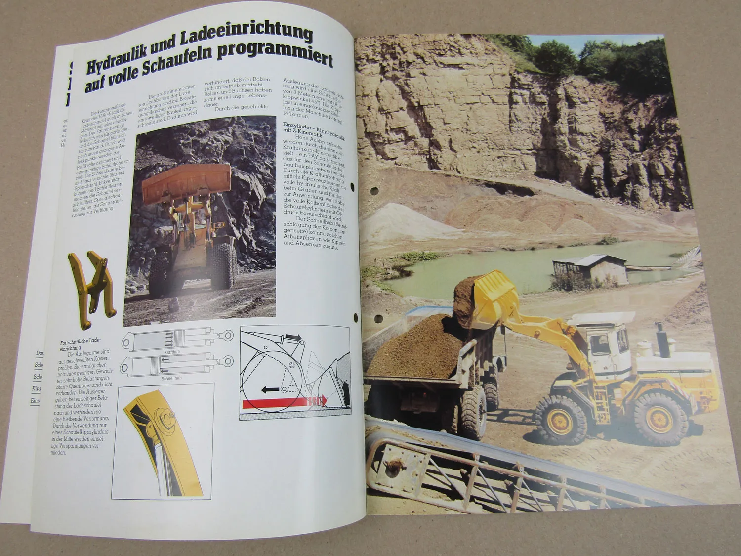 Prospekt IHC International Harvester H-90E PayLoader aus den 1970er Jahren