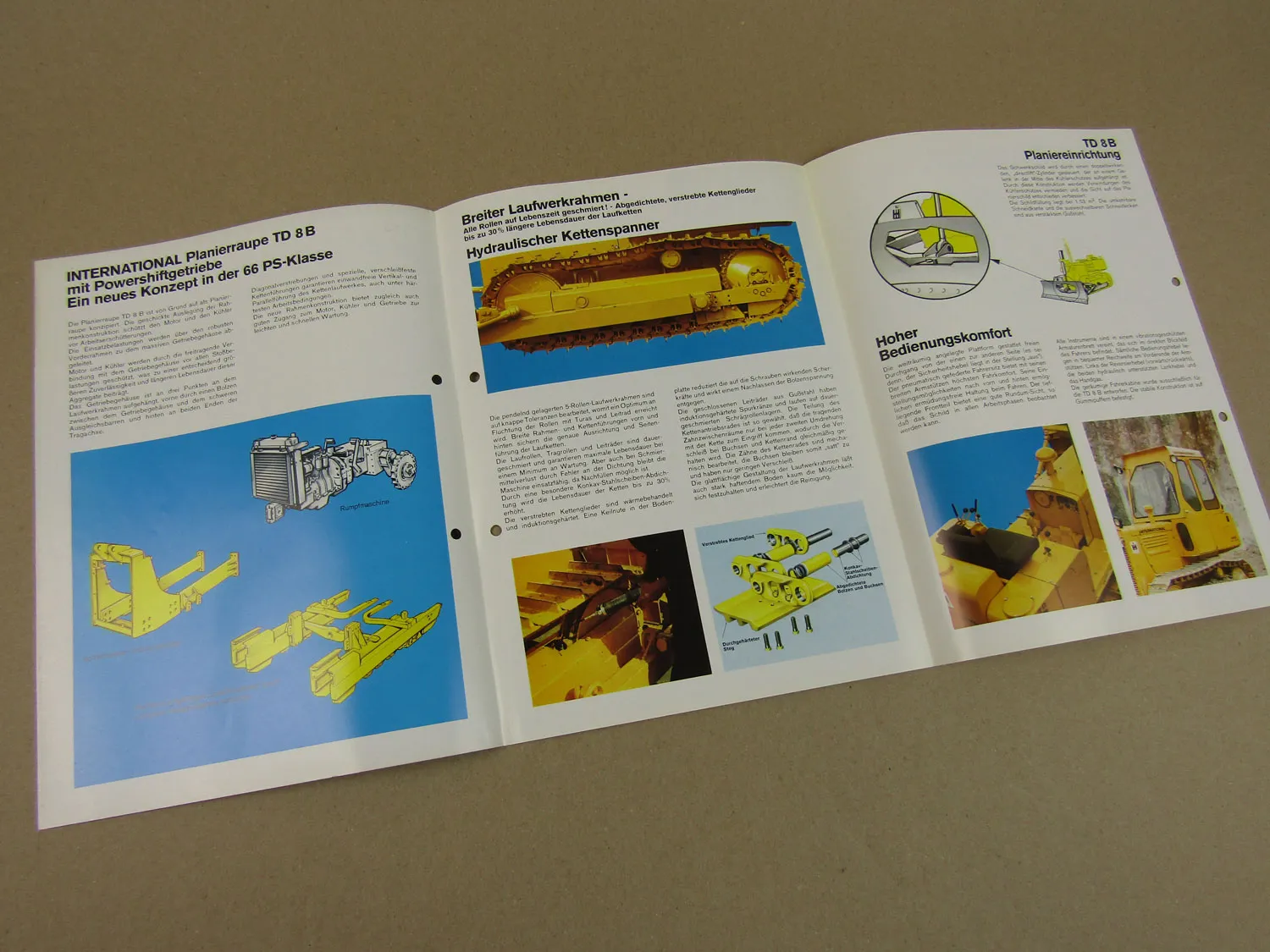 Prospekt IHC International Harvester TD-8B Planierraupe 1977