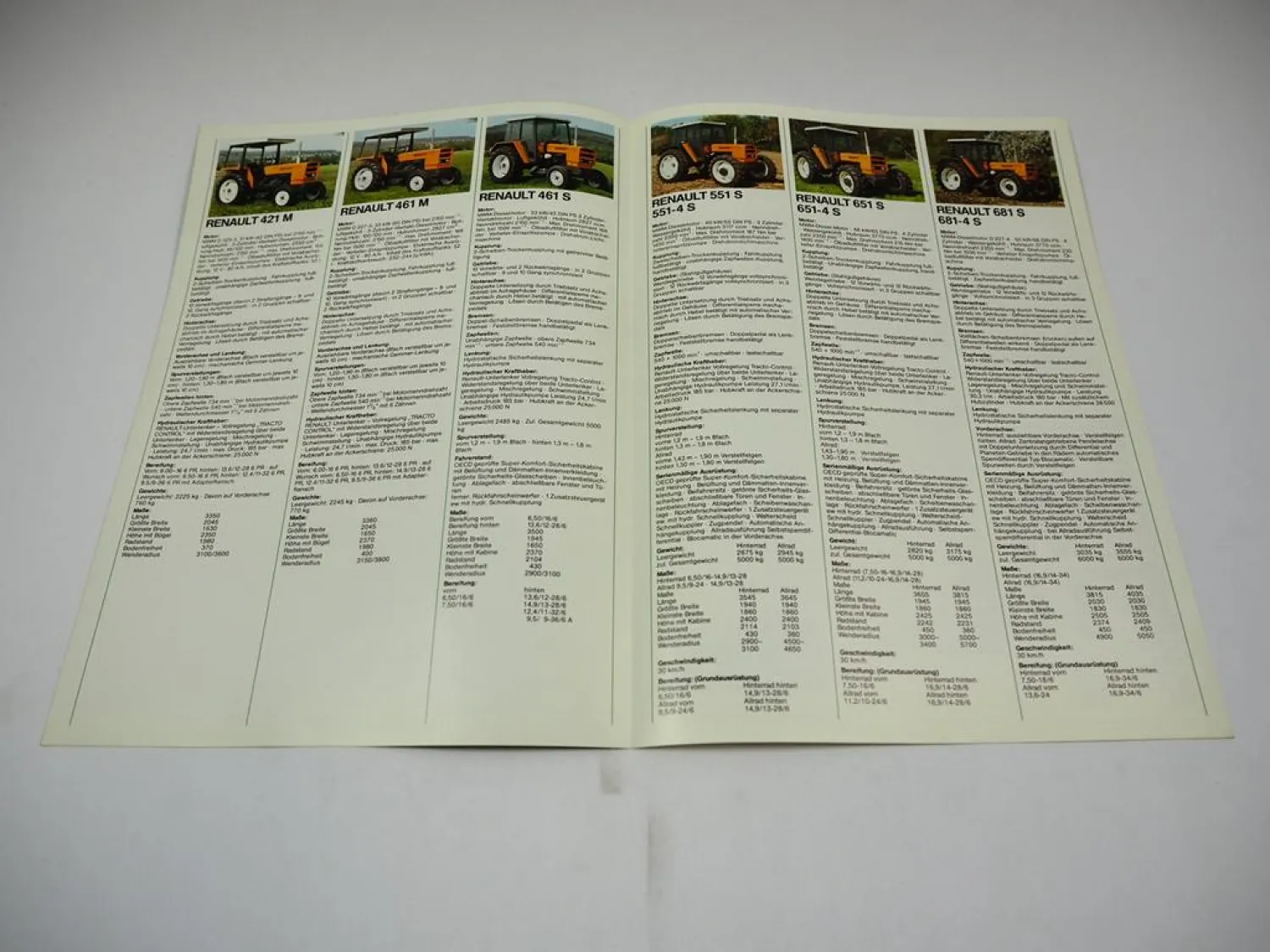 Renault 421 461 M 551 651 - 921-4 Traktor 6 Prospekte Technische Daten ca. 1981