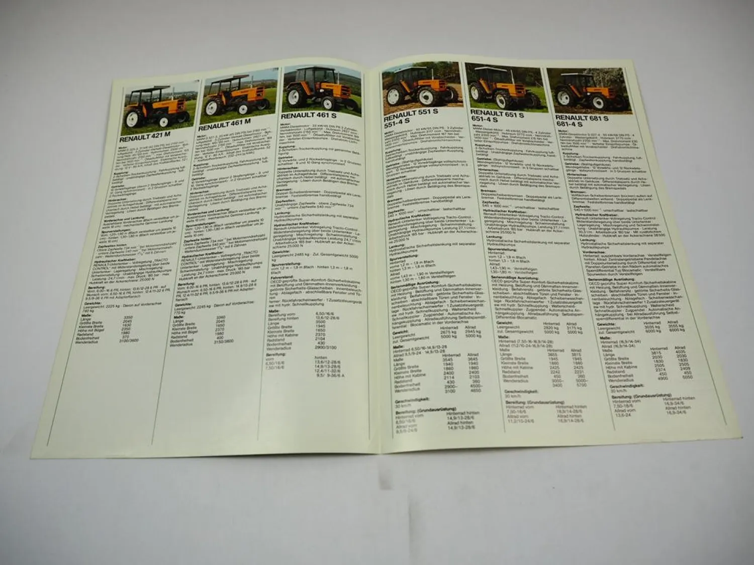 Renault 421 461 M 551 651 - 921-4 Traktor 7 Prospekte Technische Daten ca. 1981