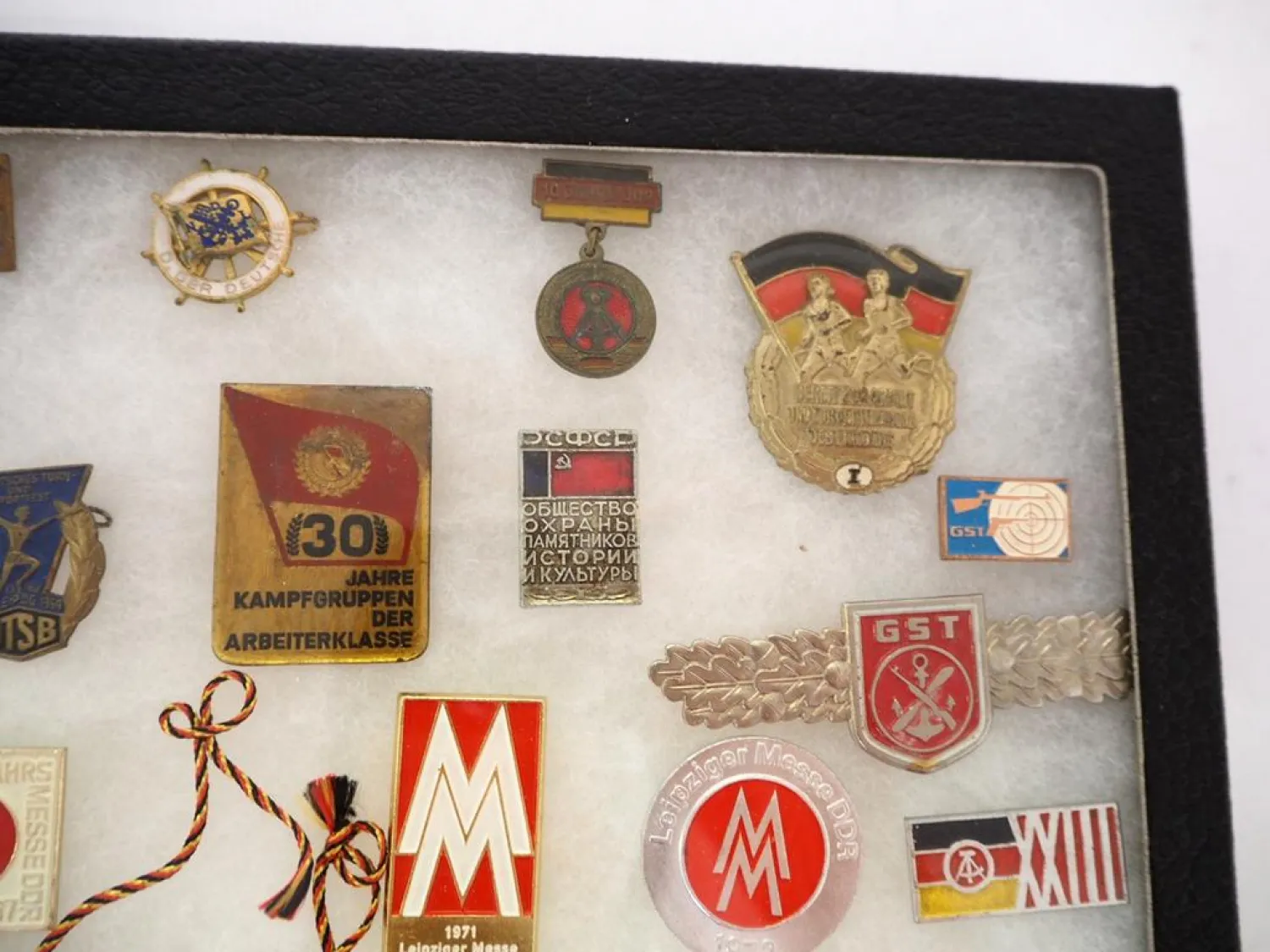 Sammlung Abzeichen DDR Messe 1. Mai GST NVA DTSB Bauernkongress 1950/70er Jahre
