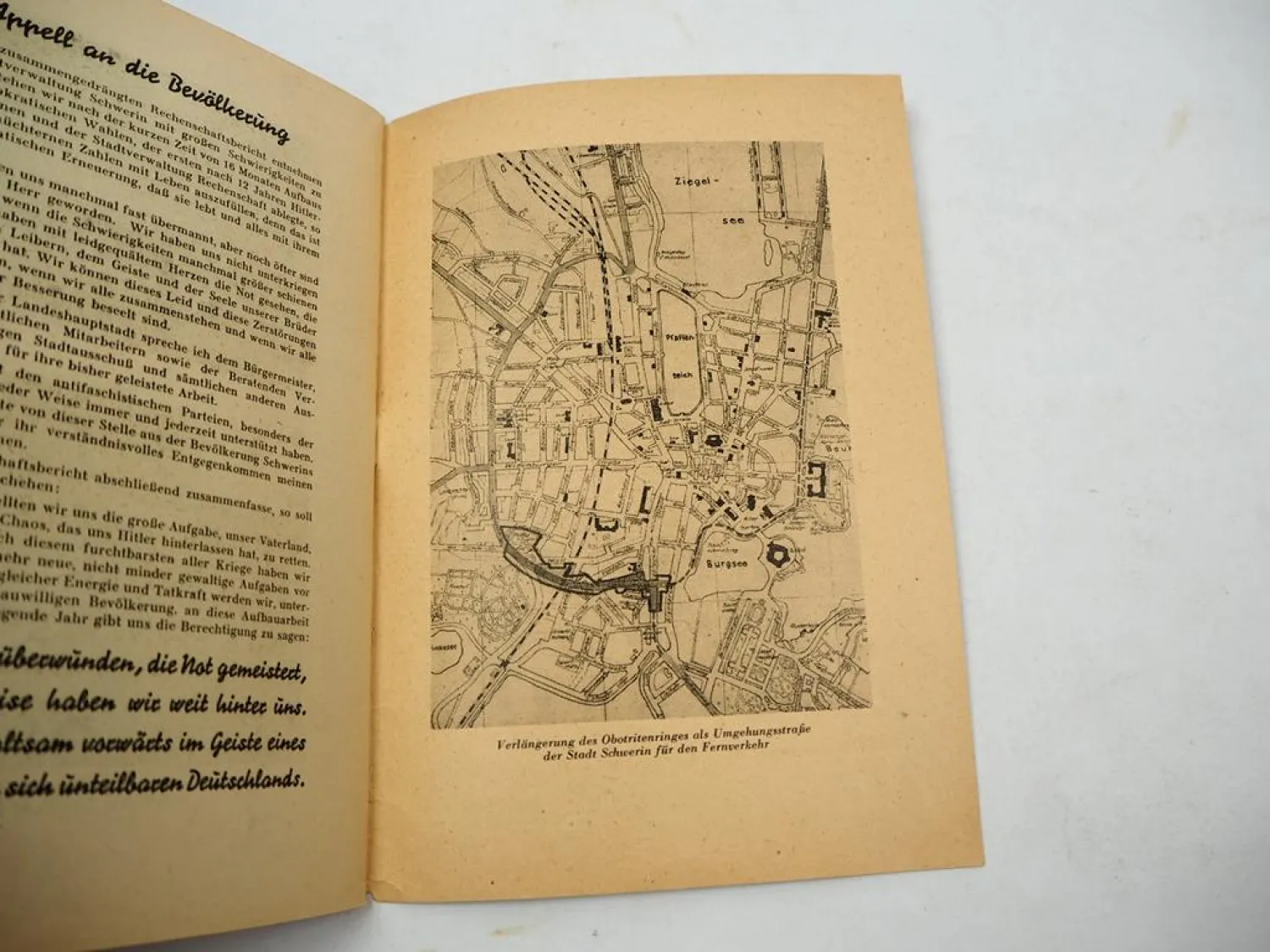 Schwerin Bericht über den demokratischen Aufbau der Landeshauptstadt 1946 DDR