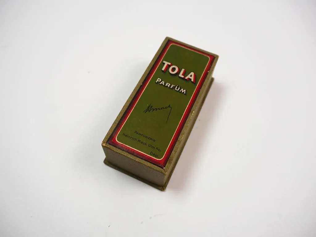 Tola Parfüm kleiner Flakon in Schachtel Heinrich Mack in Ulm wohl um 1920