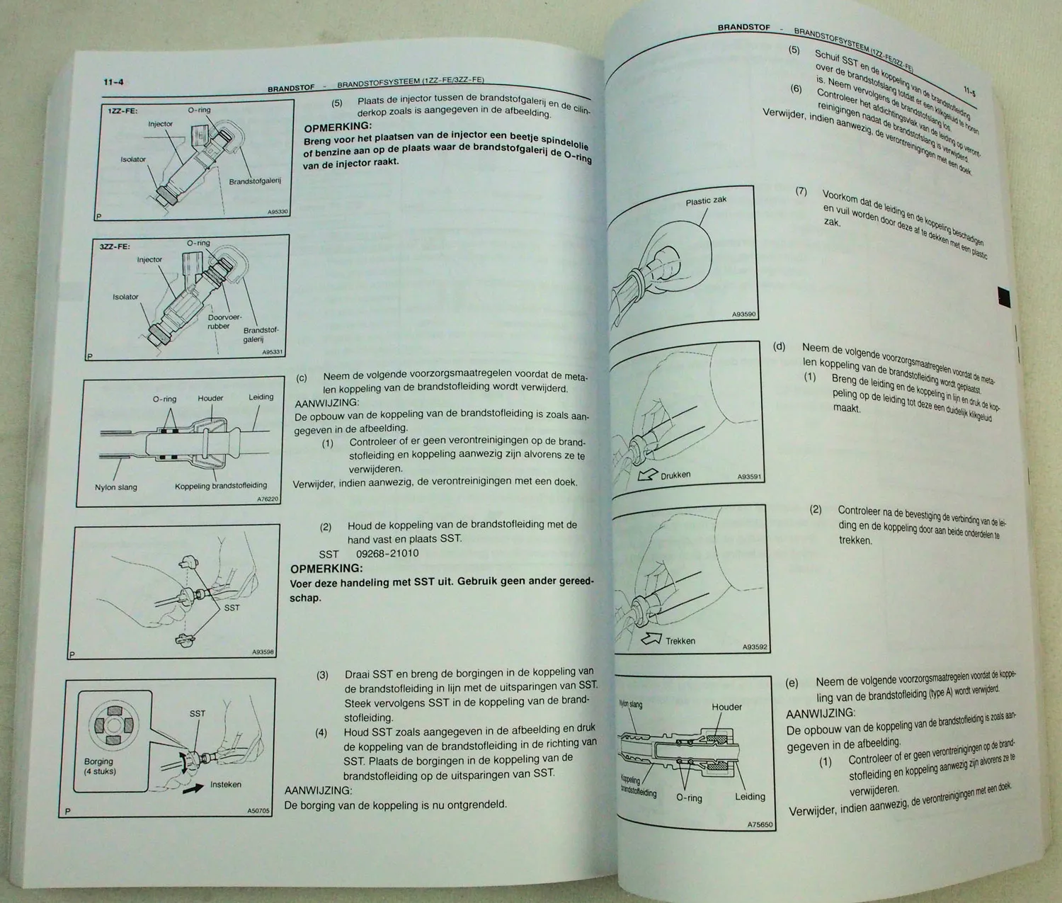 Toyota Corolla Verso ZNR1 CUR10 Deel 4 Reparatiehandboek 2004