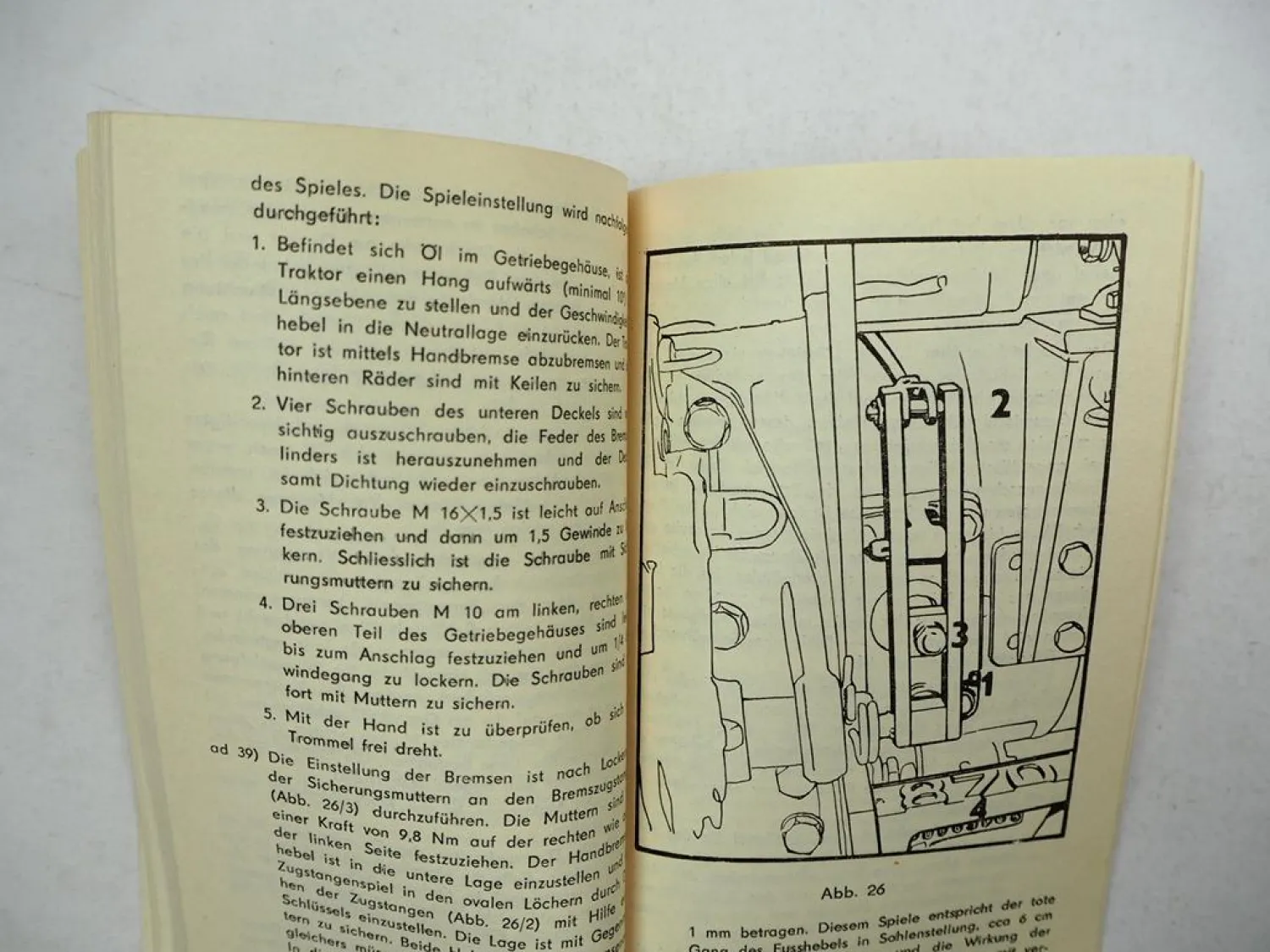 Zetor 10011 10045 16045 Traktor Betriebsanleitung Wartung Scheckbuch 1979