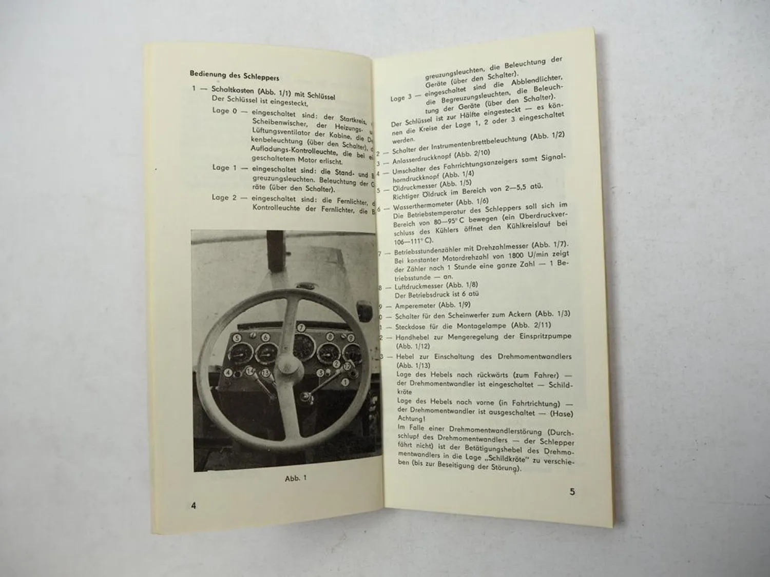 Zetor 8011 12011 Traktor Betriebsanleitung Bedienung Wartung Scheckbuch 1973