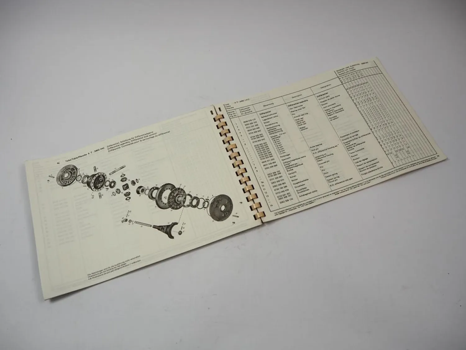 ZF T-3450 HD Schleppertriebwerk mit KR-25 Kraftheber Ersatzteilliste IHC 1981