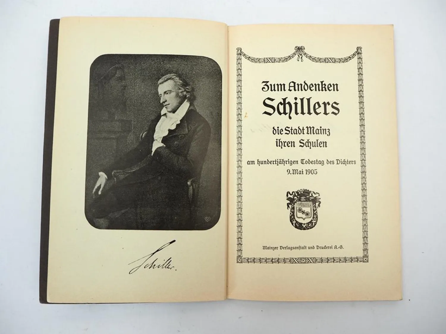 Zum Andenken Schillers - Die Stadt Mainz ihren Schulen 1905