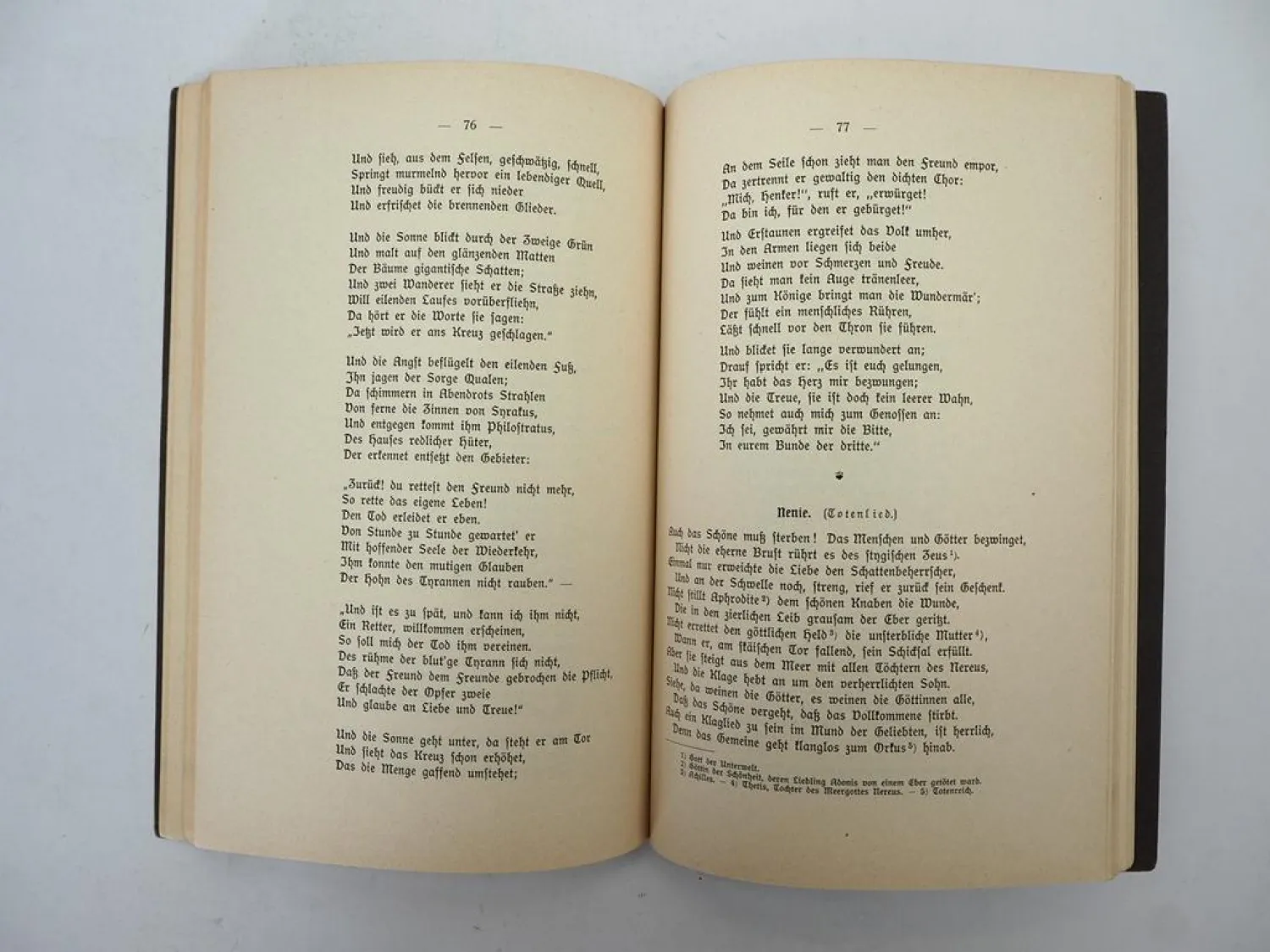 Zum Andenken Schillers - Die Stadt Mainz ihren Schulen 1905