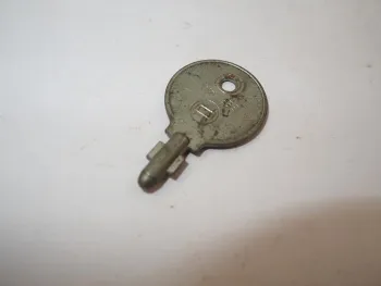 1 Stück Oldtimer Zündschlüssel Zündnagel Bosch SHS3/3Z Auto Schlepper