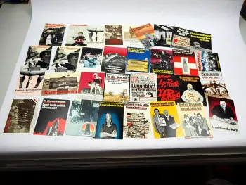 32 Postkarten Karikaturen Klaus Staeck 1969 bis 1981