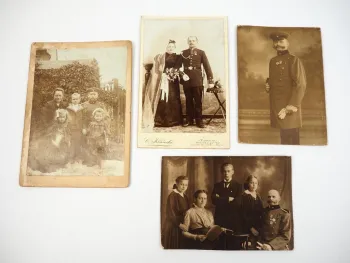 4 Pappfotos Familienfotos Eisenbahner in Uniform ca. 1910
