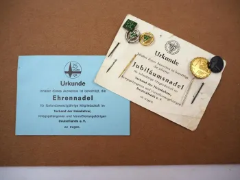 5x Abzeichen + Urkunden VDH Verband der Heimkehrer Kriegsgefangenen e.V. 1964/79