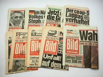 8 x Bild Zeitung 1967 1977 1989 1990 Krenz Stoph Mielke DDR Mauerfall